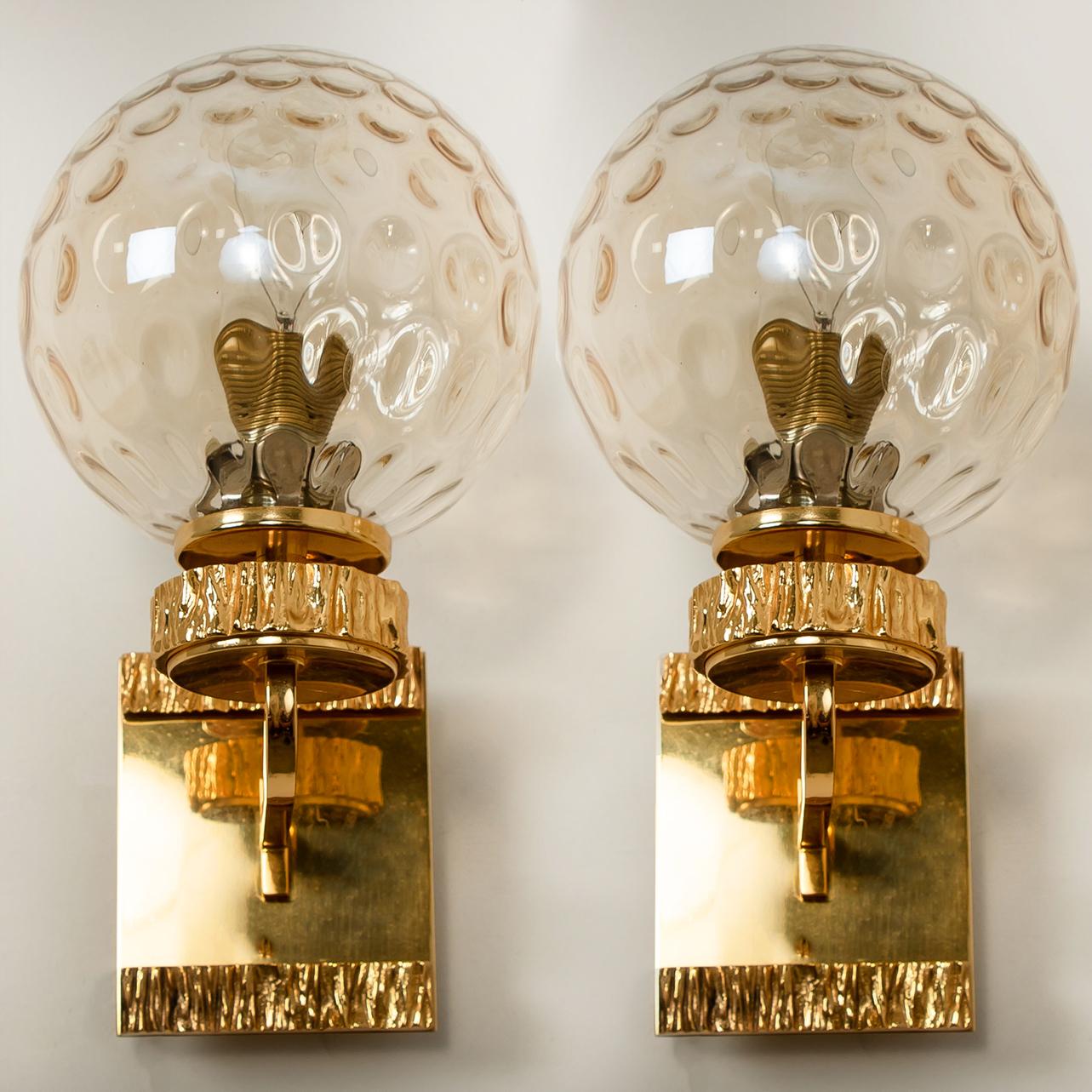 20th Century Pair of Gold-Plated Blown Glass Wall Lights in the Style of Brotto, Italy