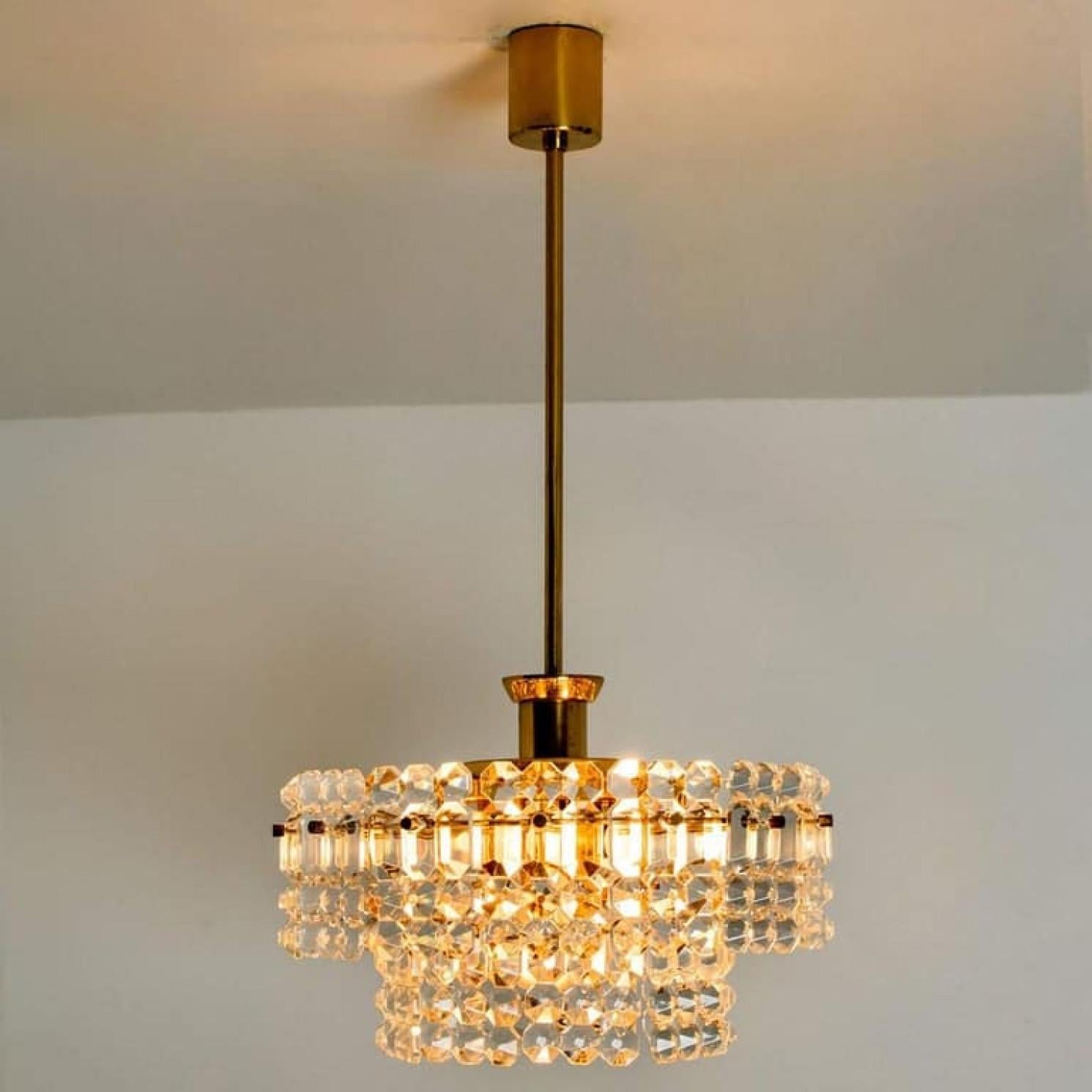 20th Century Pair of Gold-Plated Kinkeldey Crystal Glass Chandeliers, 1960s For Sale