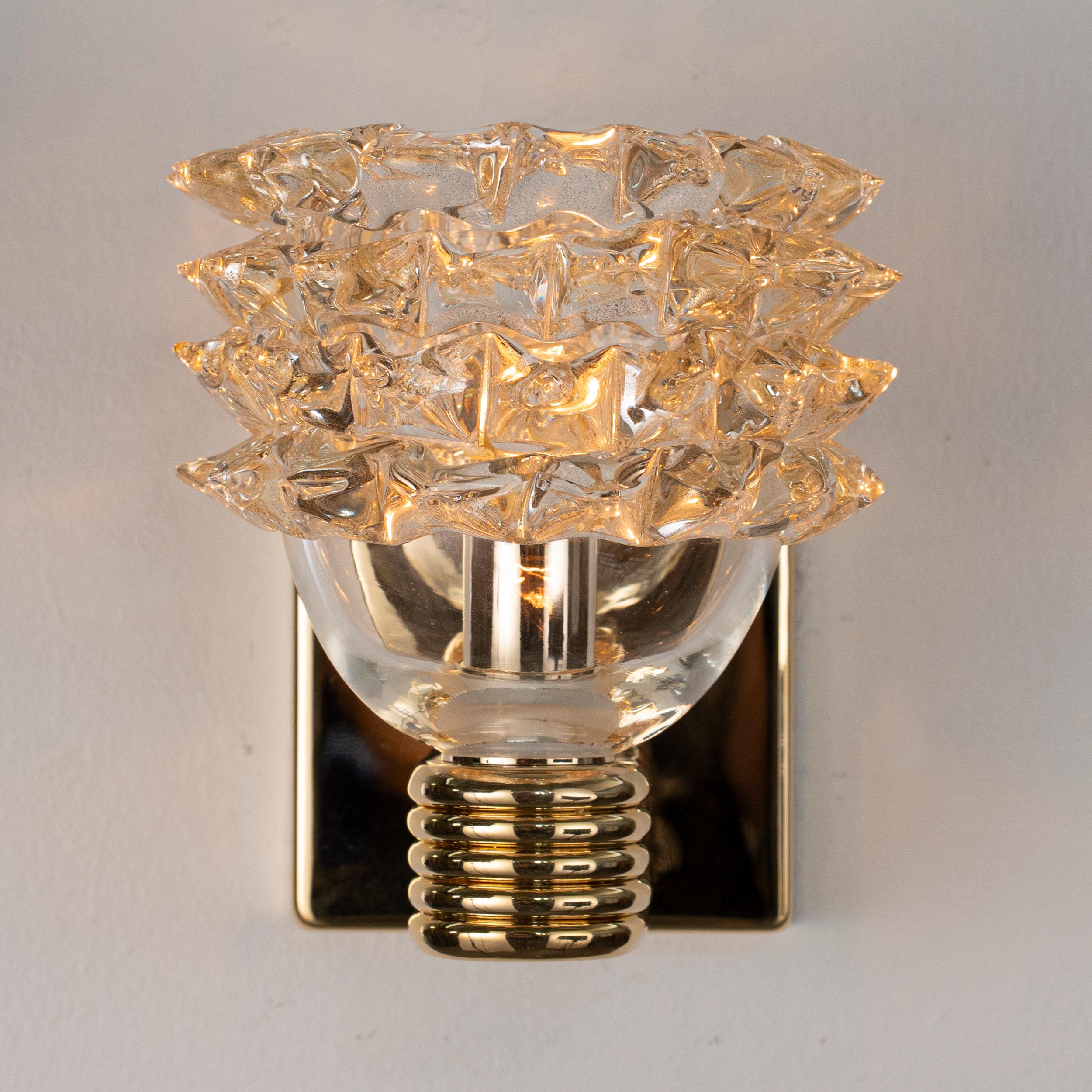 Coppia di Lampade da parete in vetro di Murano Rostrato oro con cornice dorata in stock In condizioni ottime in vendita a Venezia, IT
