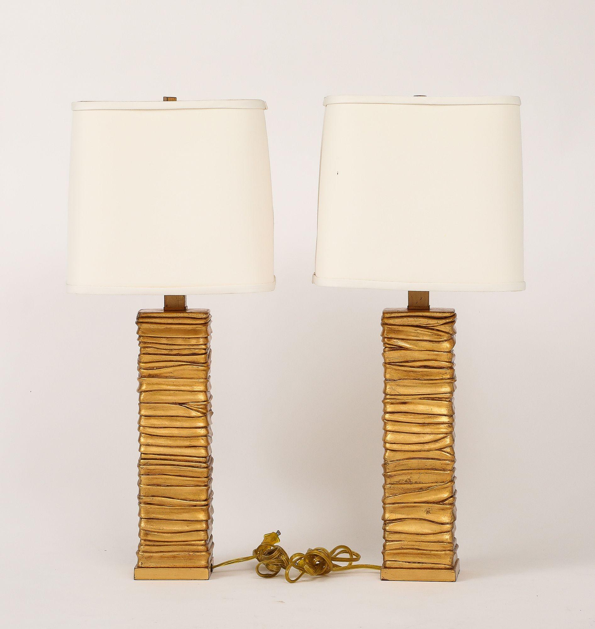 Pair of Gold Tone Metalic Column Lamps. en vente 2