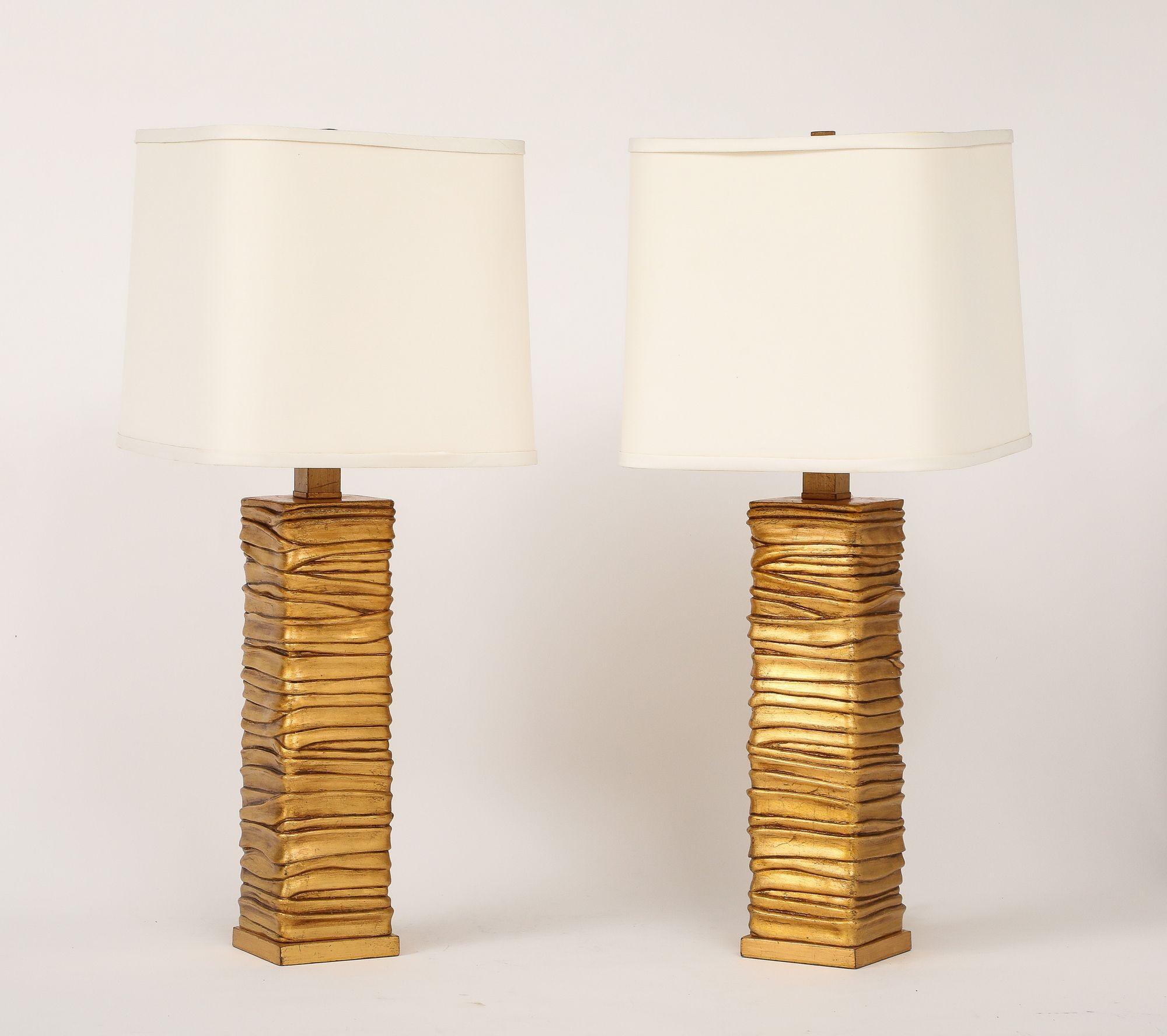 Américain Pair of Gold Tone Metalic Column Lamps. en vente