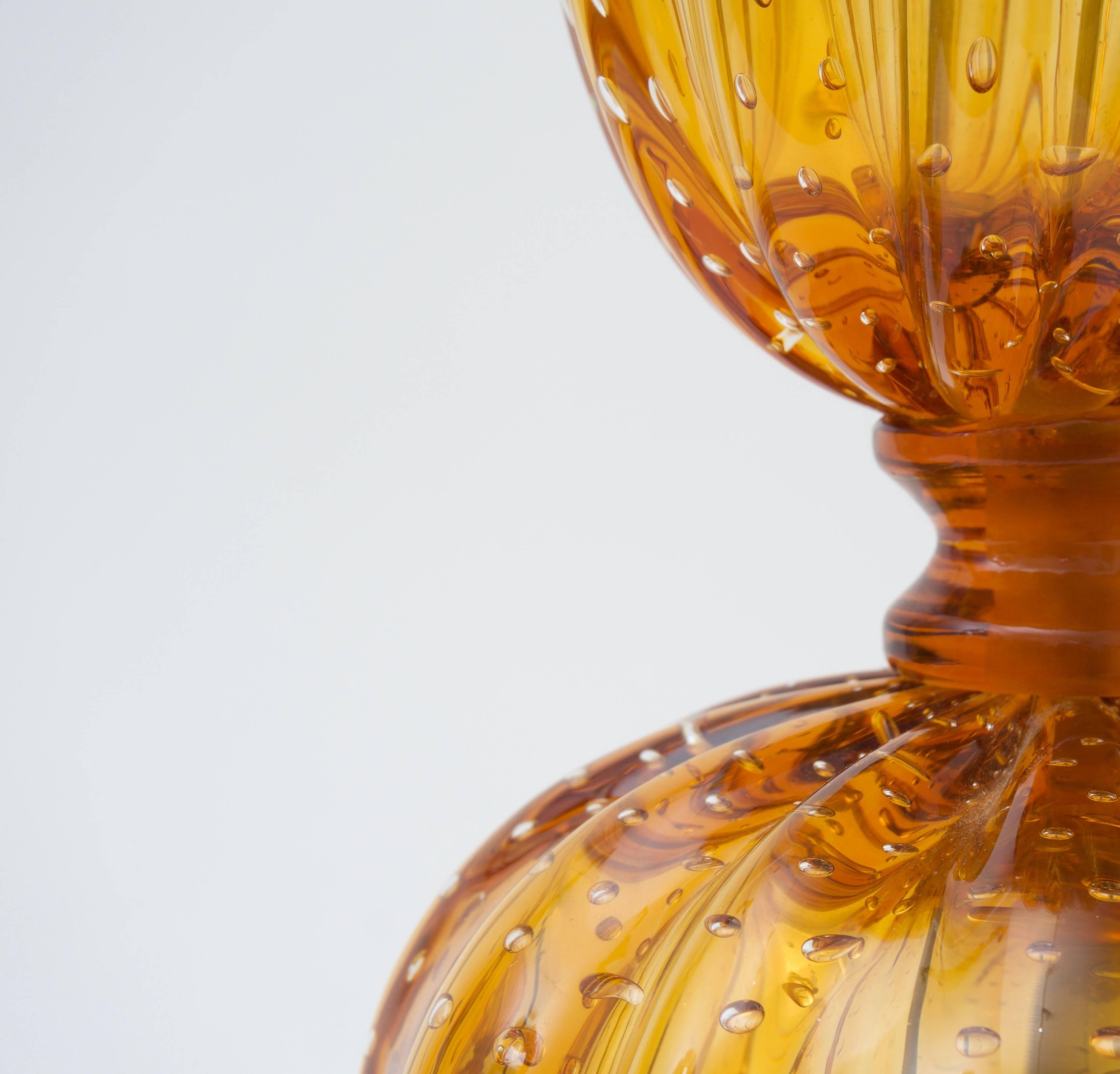 Fait main Paire de lampes de bureau en verre de Murano de couleur ambre doré  en vente