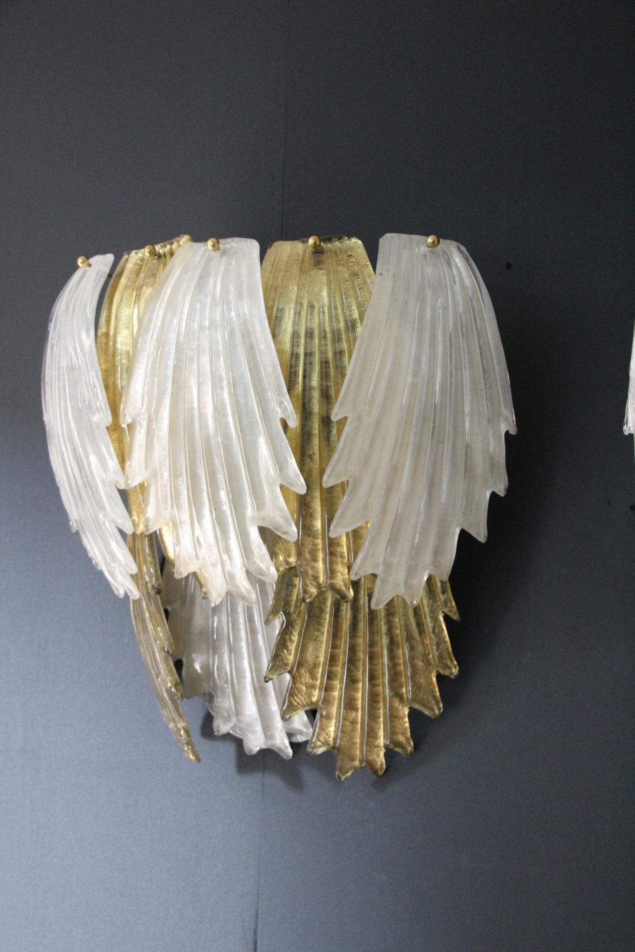 Pair of Golden and White Murano Glass Sconces in Leaves Shape For Sale 5