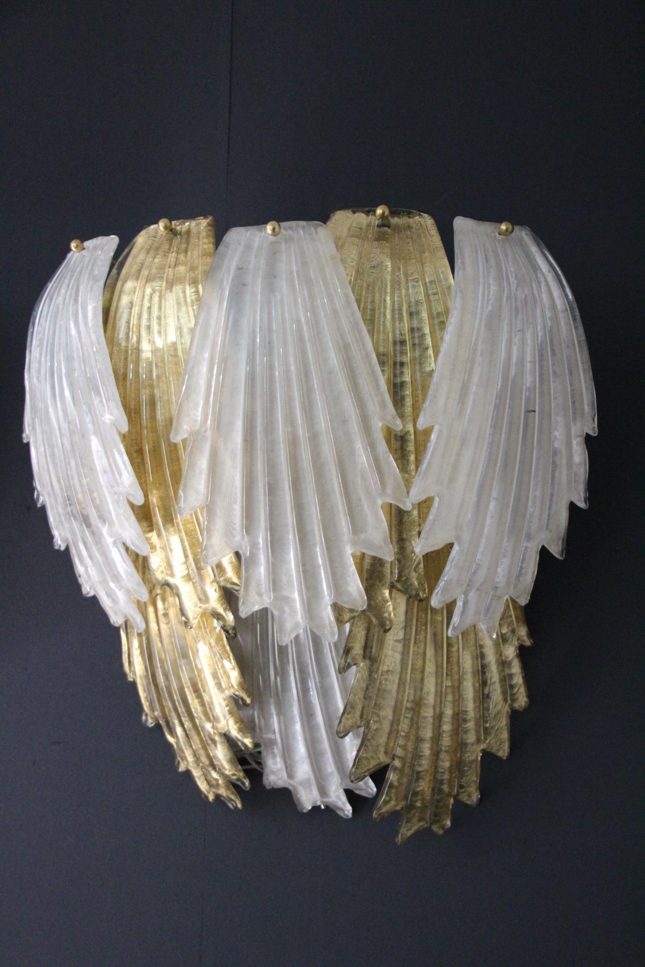Pair of Golden and White Murano Glass Sconces in Leaves Shape For Sale 6