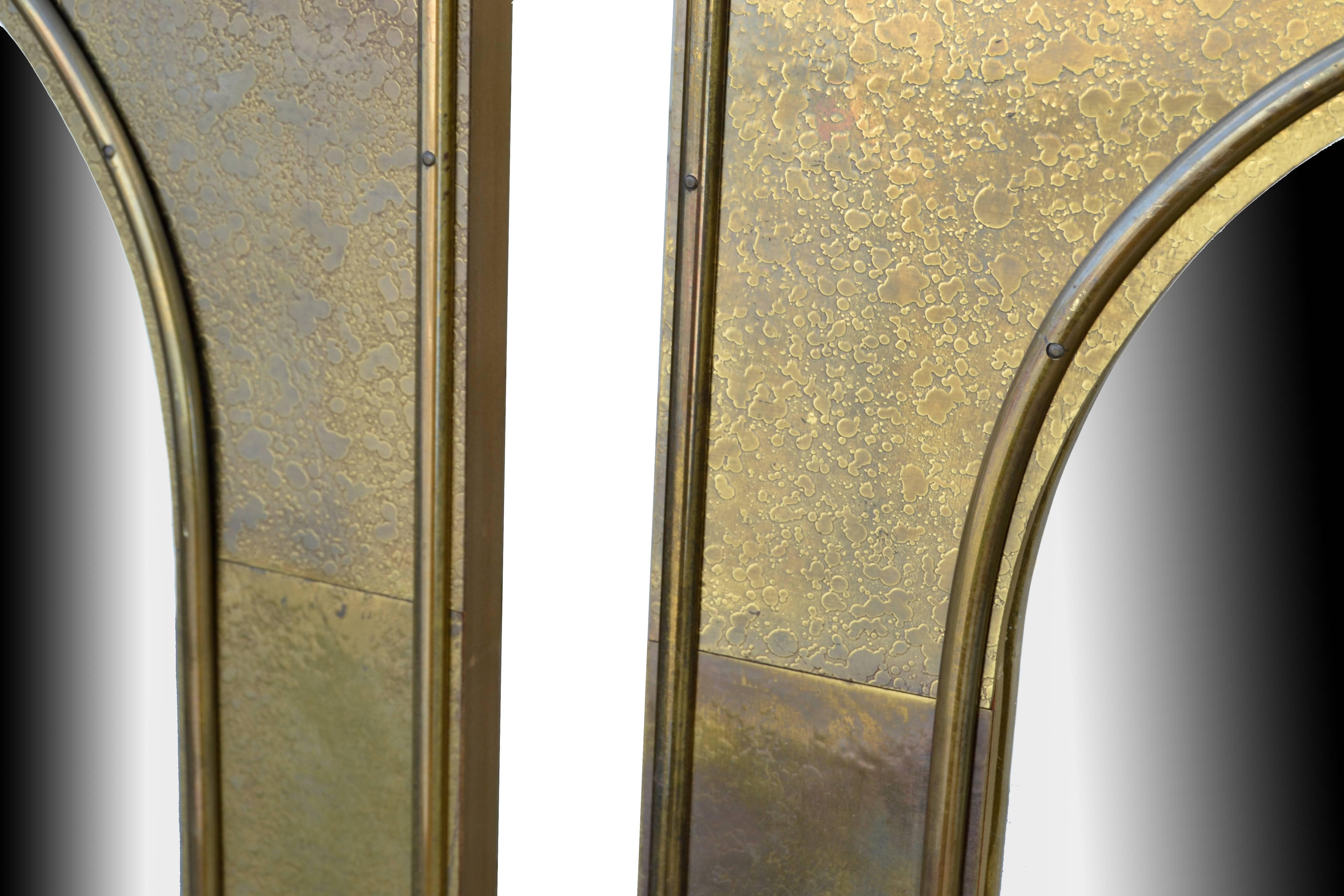 Mid-Century Modern Pair of Golden Etched Brass Arched Palladian Mastercraft Mirrors