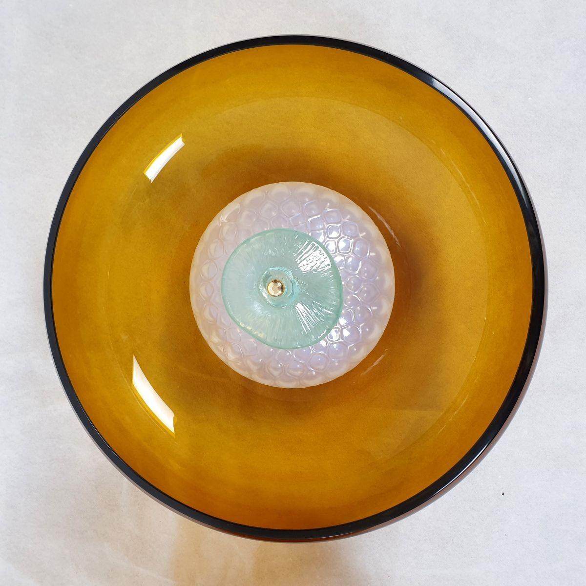 Mid-Century moderno Coppia di appliques in vetro di Murano color marrone dorato in vendita