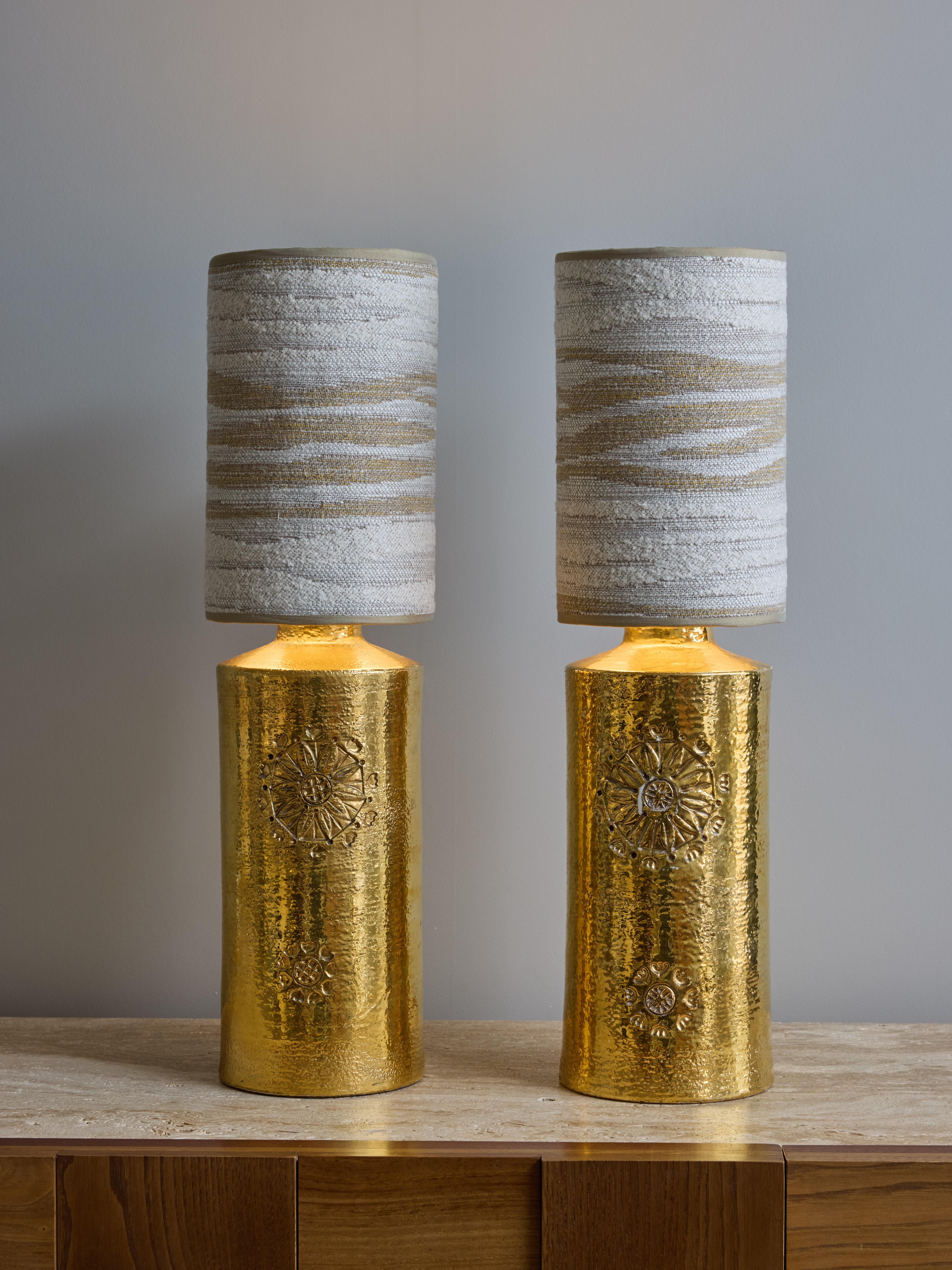 Scandinavian Modern Pair of Golden Ceramic Table Lamp by Bergboms For Sale