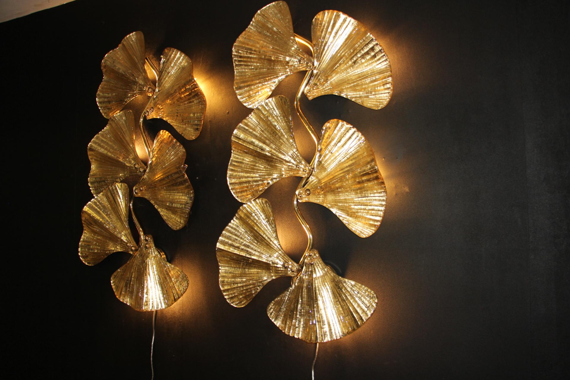 Pair of Golden Gingko Sconces in Murano Glass in Tommaso Barbi Style, Wall Lights For Sale 8