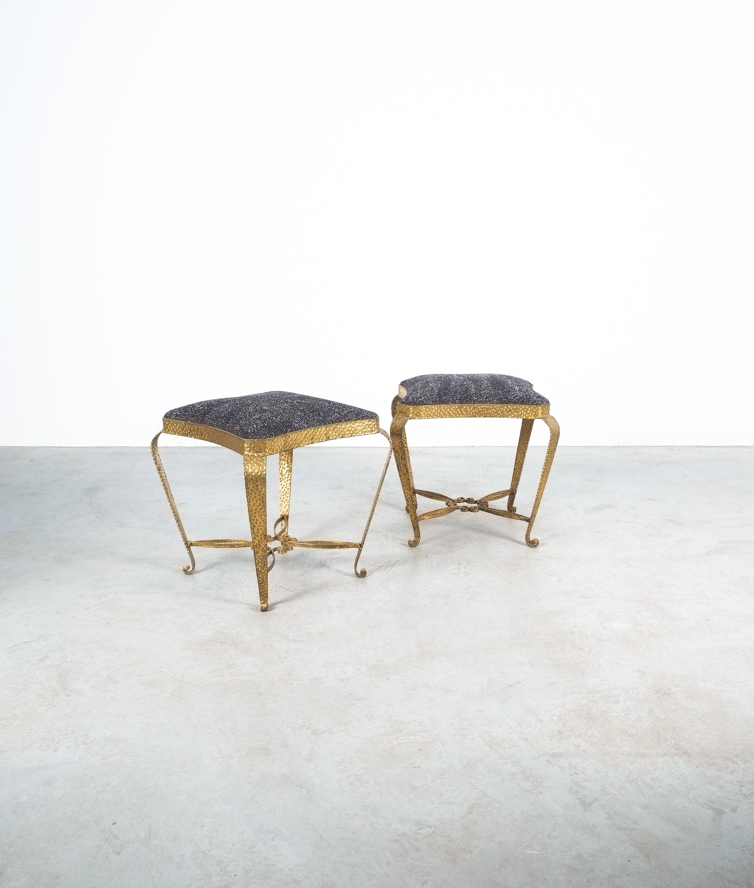 Pair of golden Pier Luigi Colli iron bedroom stools, Italy, 1950- priced as a pair

Nice pair of newly upholstered golden pier Luigi Colli iron bedroom stools, Italy, 1950. Cute pair of hammered gilt iron benches. We upholstered the stools with