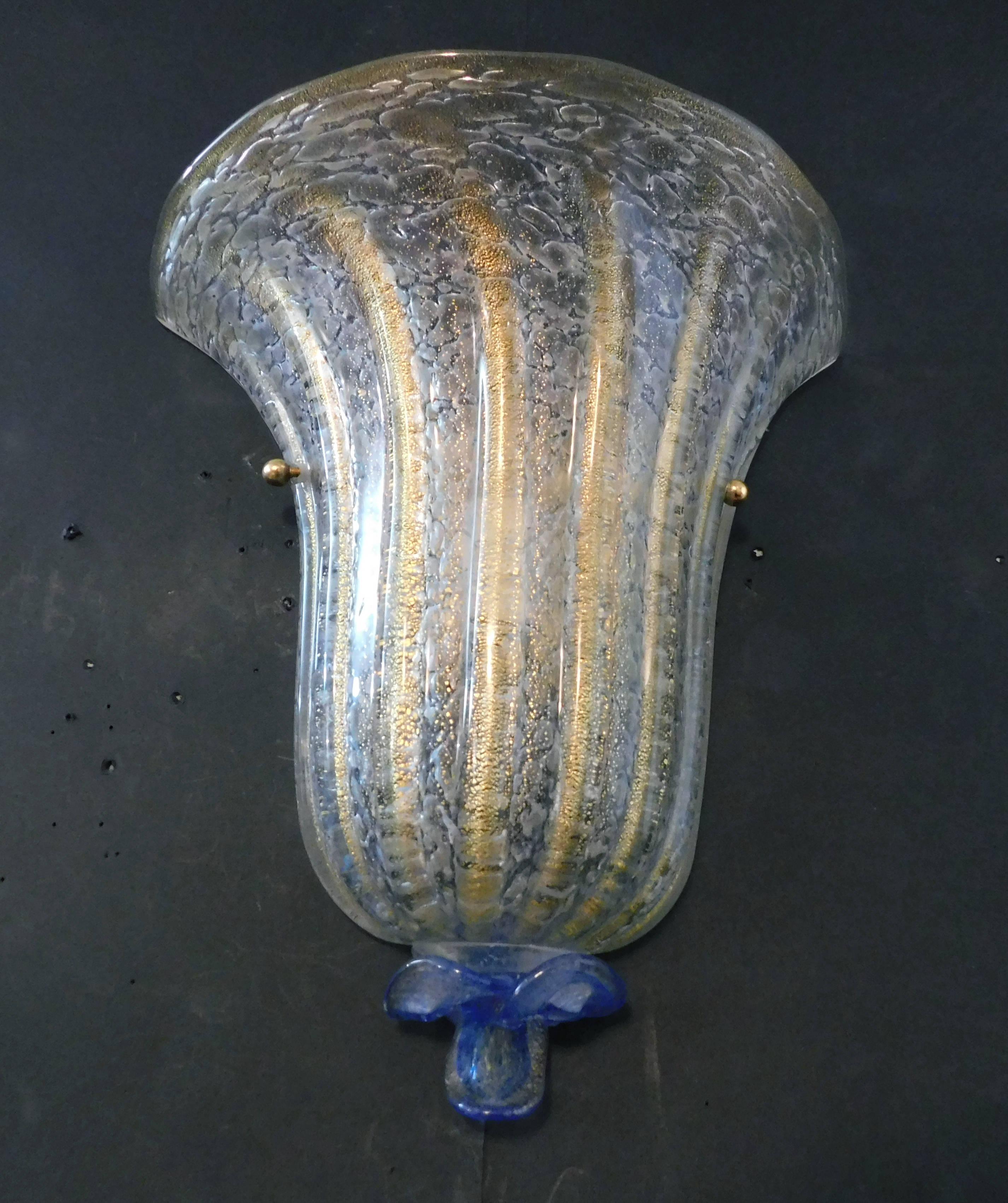 Pair of Golden Shield Sconces Moderno de mediados de siglo en venta