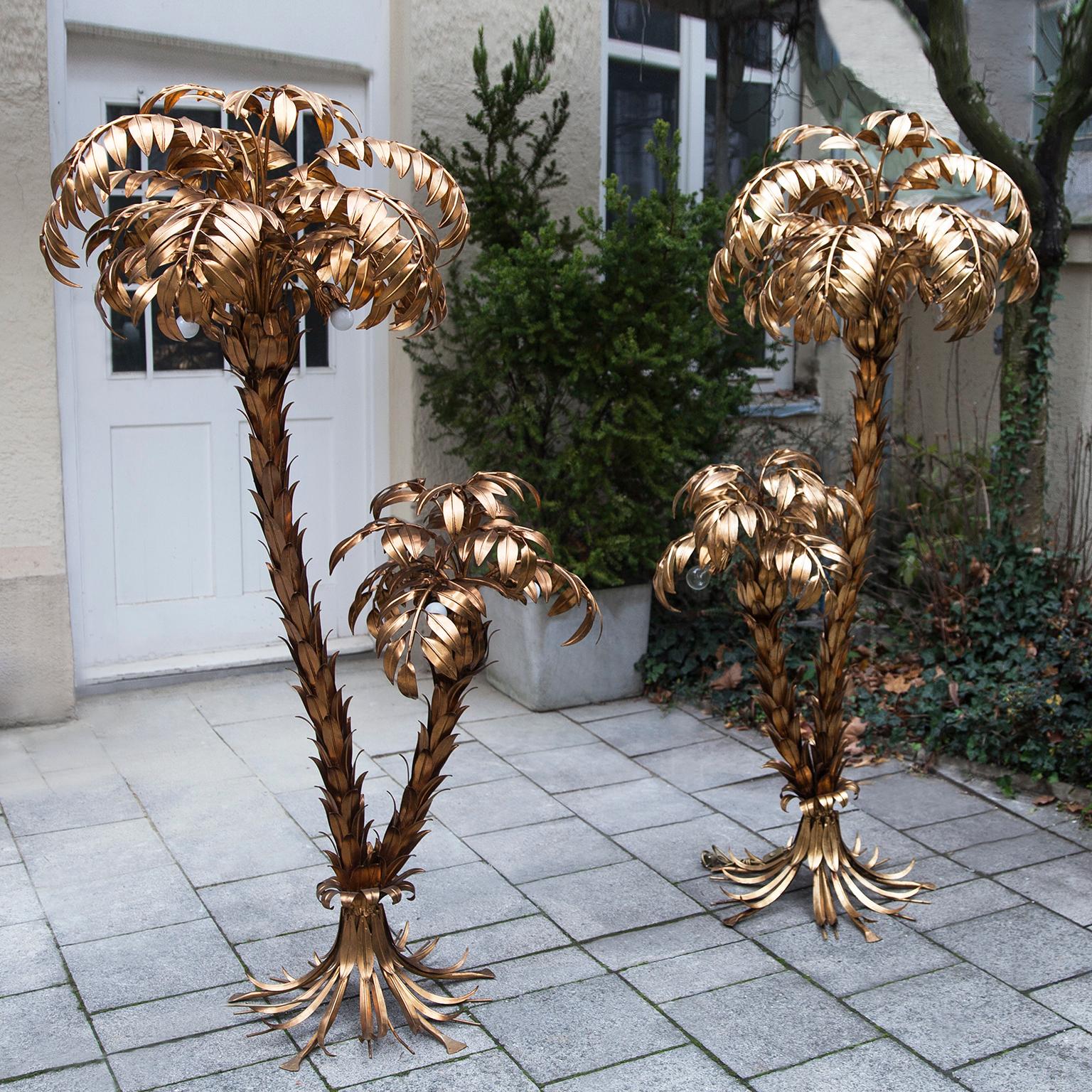 Only one available- Palm floor lamp by Hans Kögl, rare, handcrafted metal lamp, gold plated, six sockets, Germany, 1970. Every piece is unique. Perfect condition. Only one available.

 