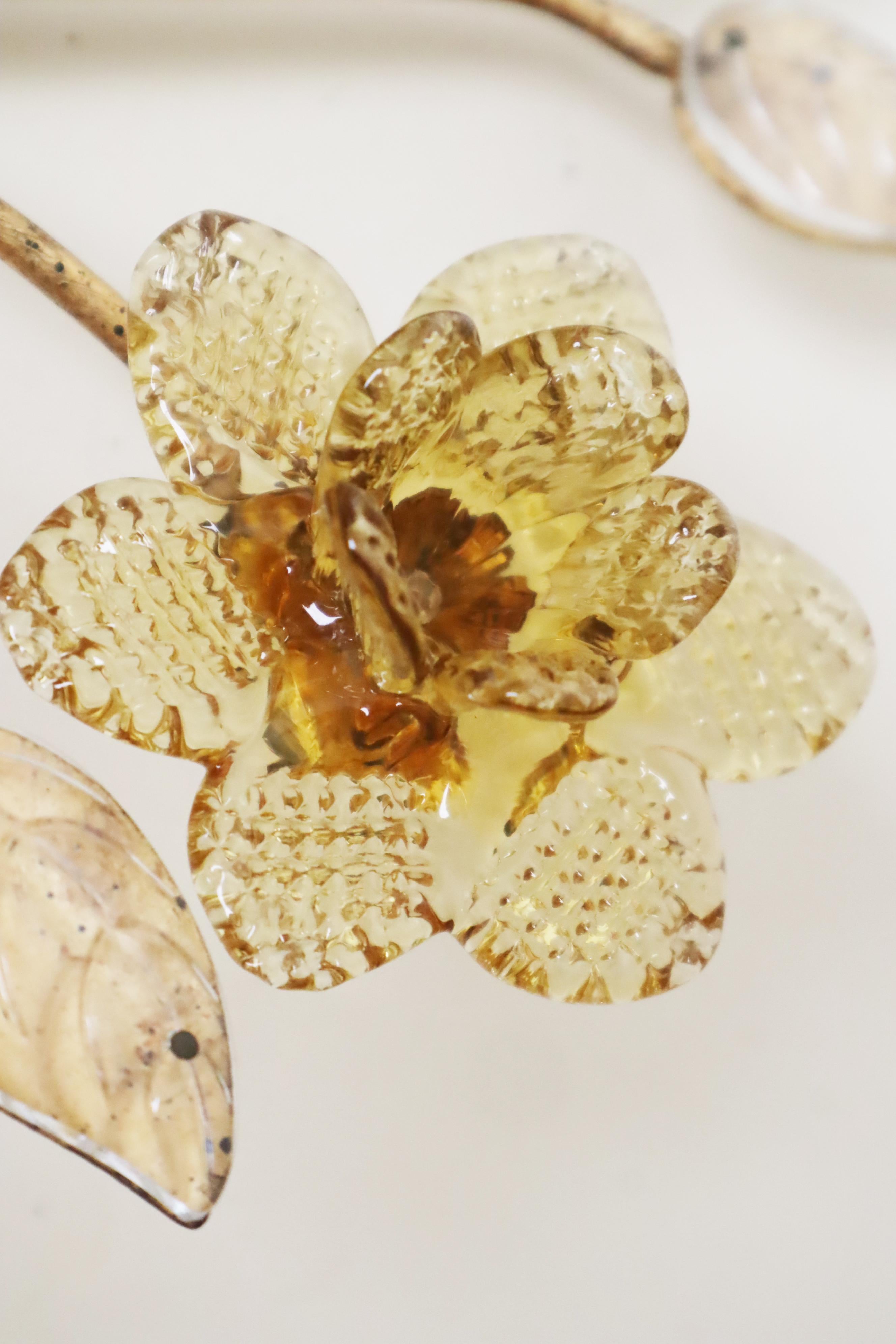 Pareja De Apliques Dorados Con Flores De Narciso De Cristal De Murano en Bueno estado para la venta en Hannover, DE