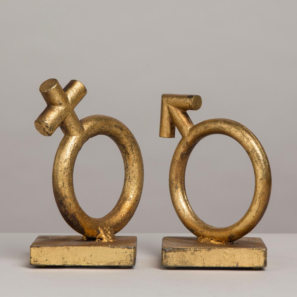 Mid-20th Century Pair of Goldleafed Cast Metal Bookends by Curtis Jere For Sale