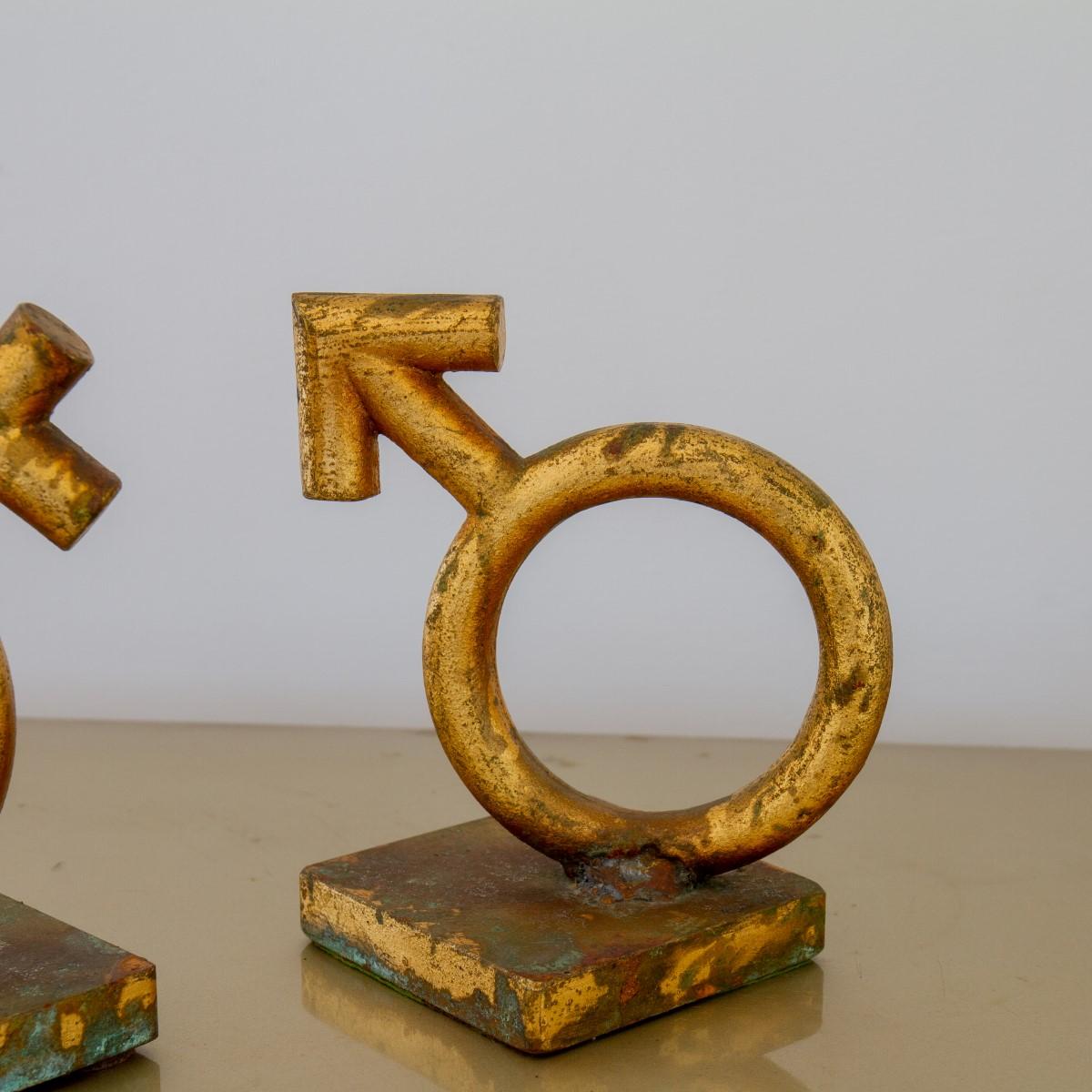 Pair of Goldleafed Cast Metal Bookends by Curtis Jere Signed, 1969 In Fair Condition In Donhead St Mary, Wiltshire