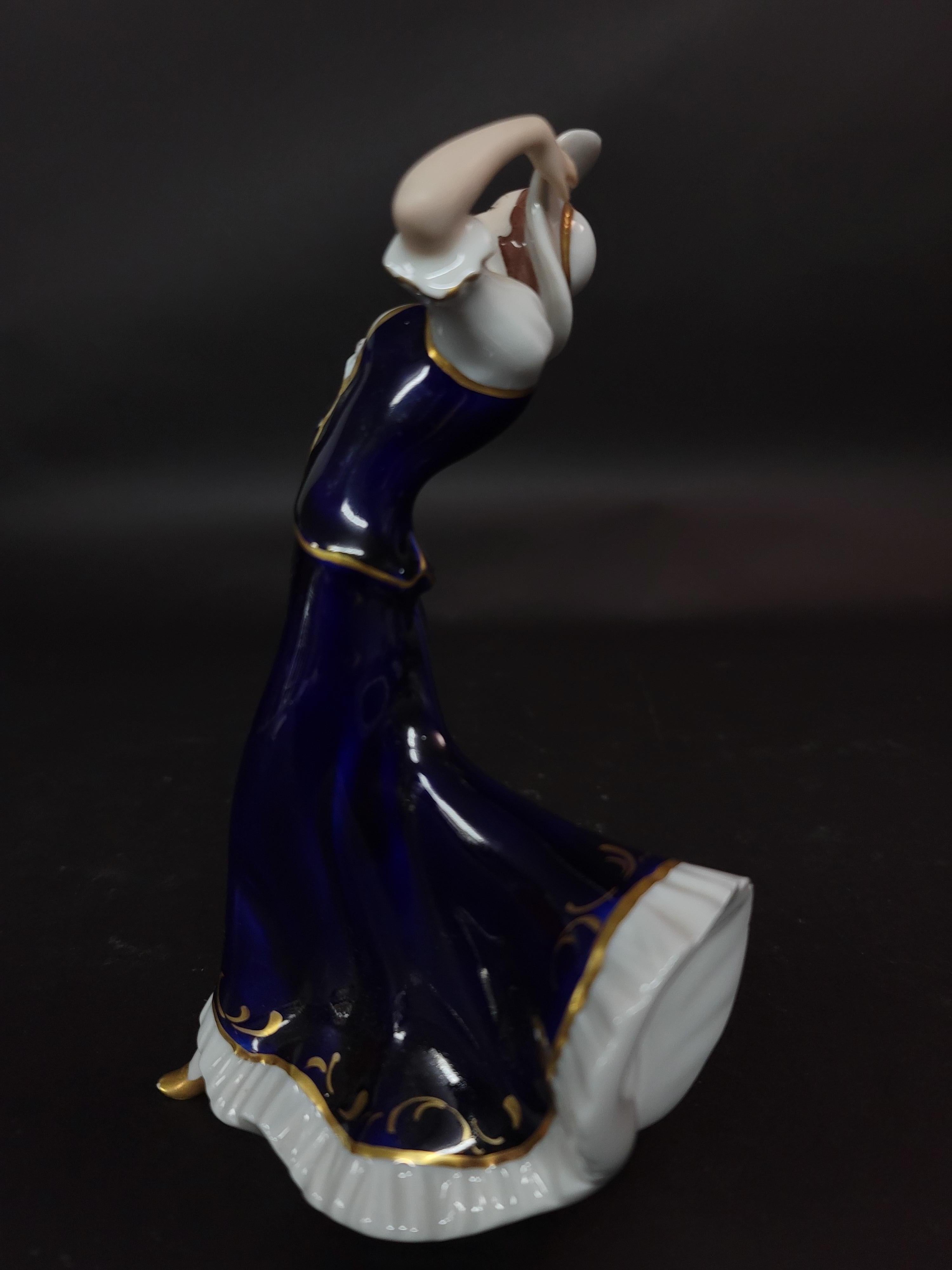 Paire de figurines Goldschneider et Royal Dux en vente 2