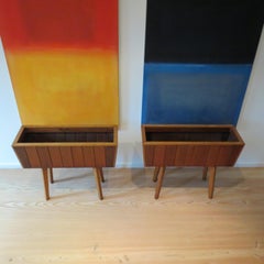 Coppia di fioriere in cedro scozzese di buona qualità degli anni '70 su supporto Finavon Scotland