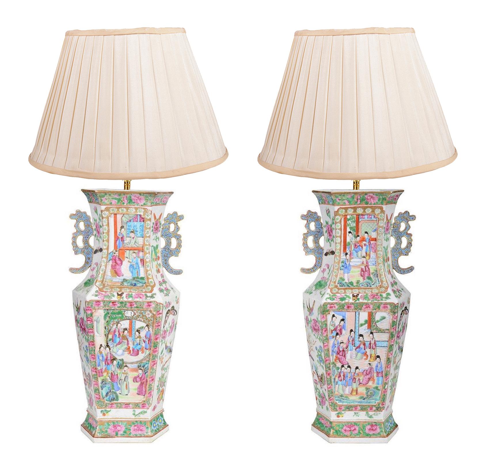 Paar chinesische Rosenmedaillon-Vasen von guter Qualität aus dem 19. Jahrhundert im Angebot 6
