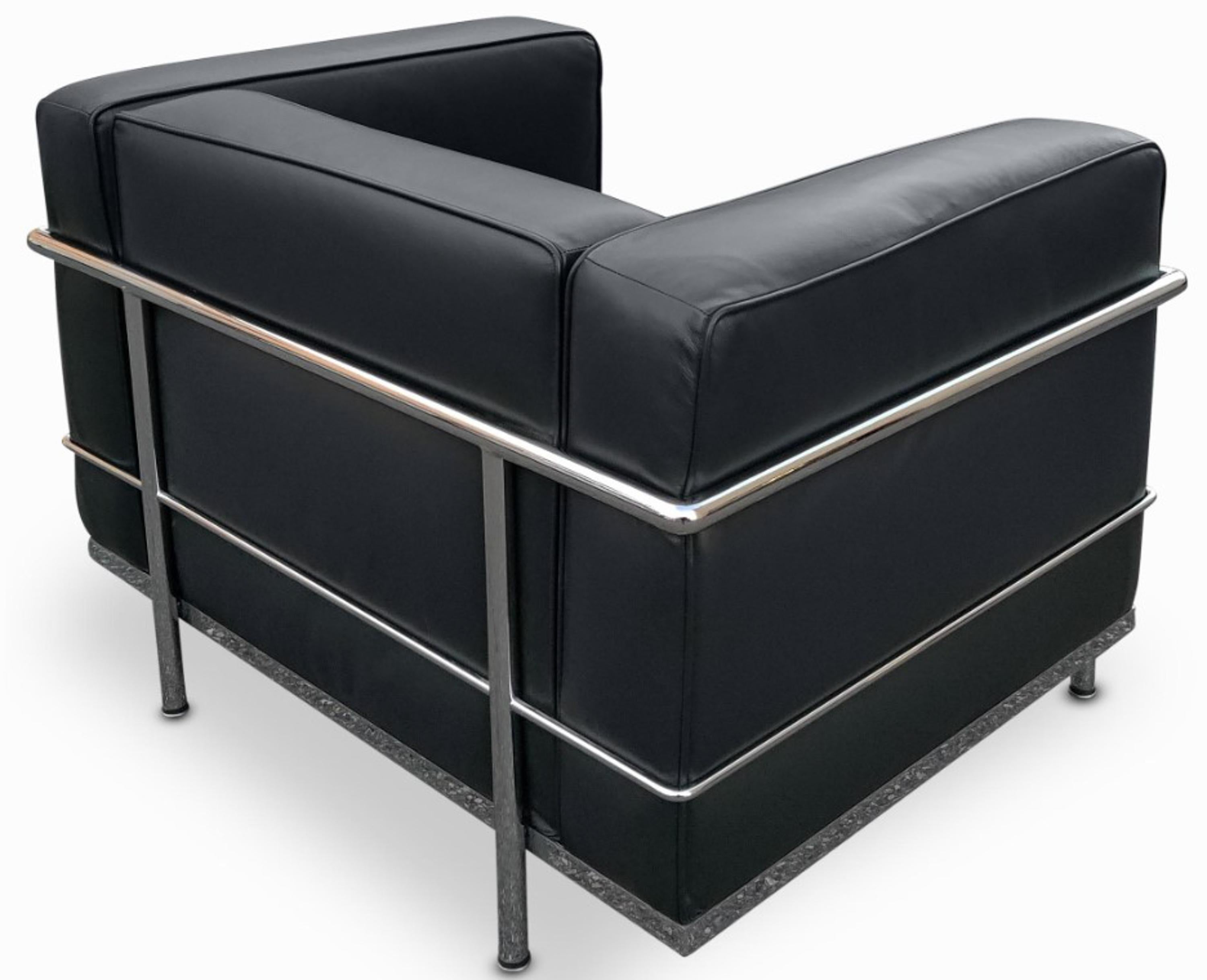 Paire de fauteuils club ou de salon en cuir noir et acier chromé de Gordon International en vente 3