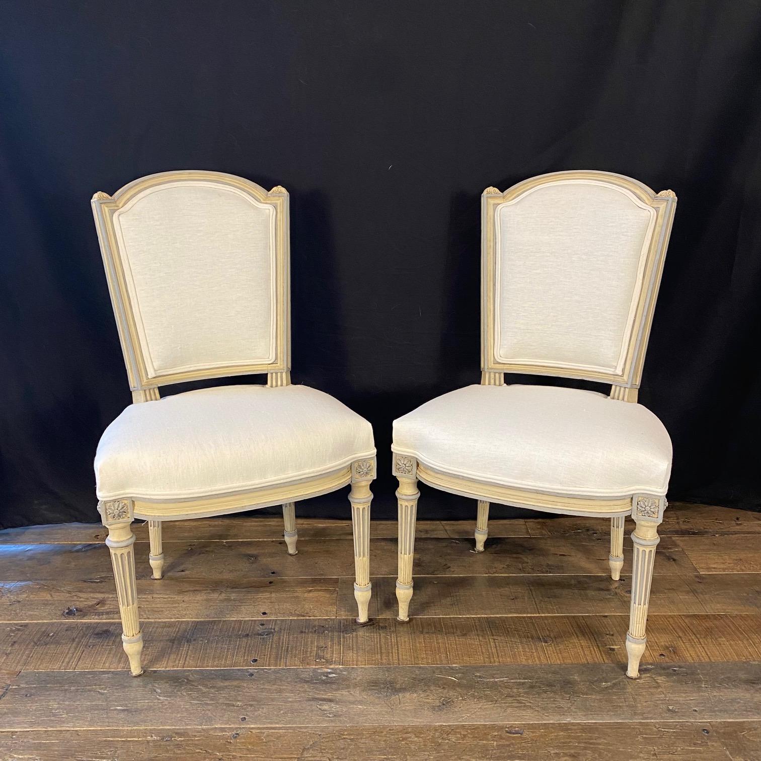 XIXe siècle Paire de magnifiques chaises d'appoint du 19ème siècle provenant d'une rare suite de salon en vente