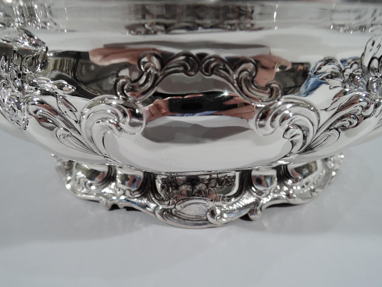 Pair of Gorham Chantilly Sterling Silver Covered Vegetable Dishes 1