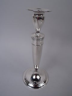 Coppia di candelabri Modern Georgian in argento sterling di Gorham, 1922