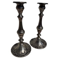 Candeleros de metal