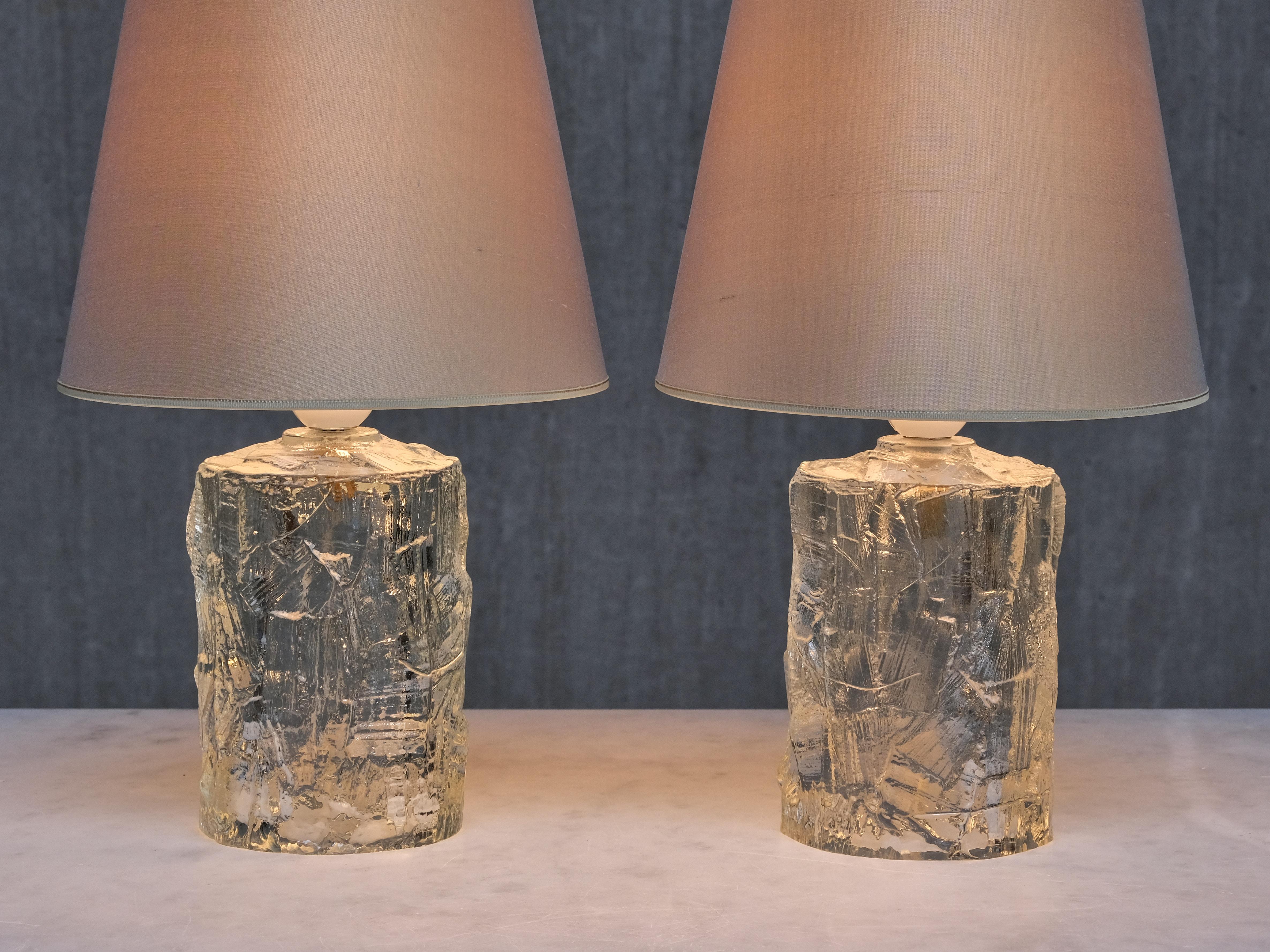 Pareja de lámparas de mesa de cristal Göte Augustsson, Ruda Glasbruk, Suecia, años 60 en venta 1