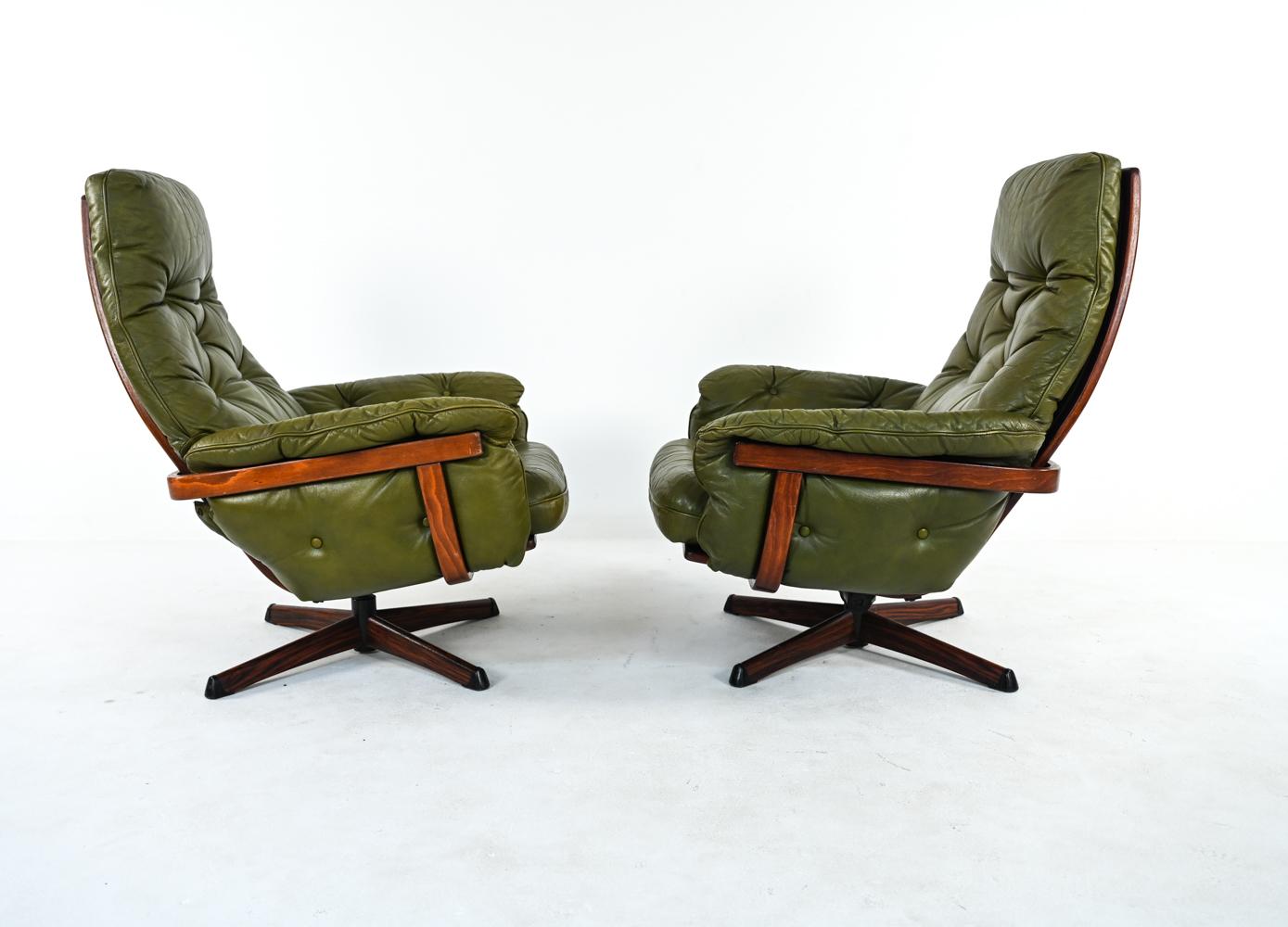 Scandinavian Modern Pair of Göte Mobler Swedish Mid-Century Leather Lounge Chairs, 1960s