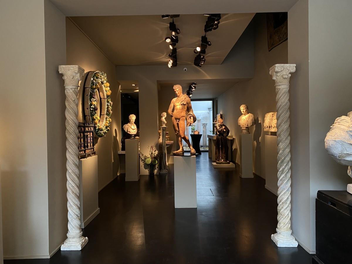 Italian Pair of Gothic Columns - Italy, 14th-15th century For Sale