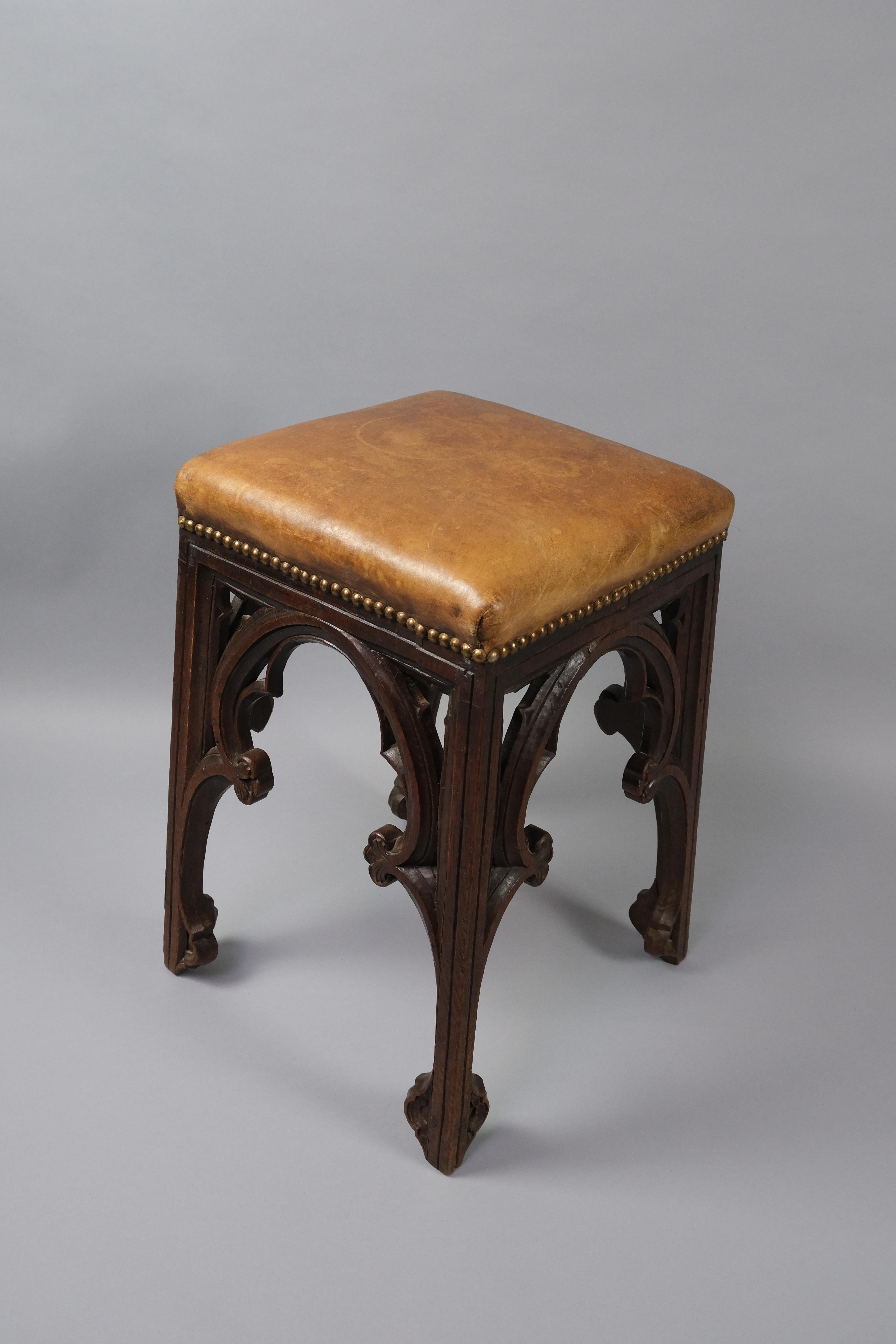 Pair of Gothic French Oak Stools In Good Condition In Cheltenham, GB