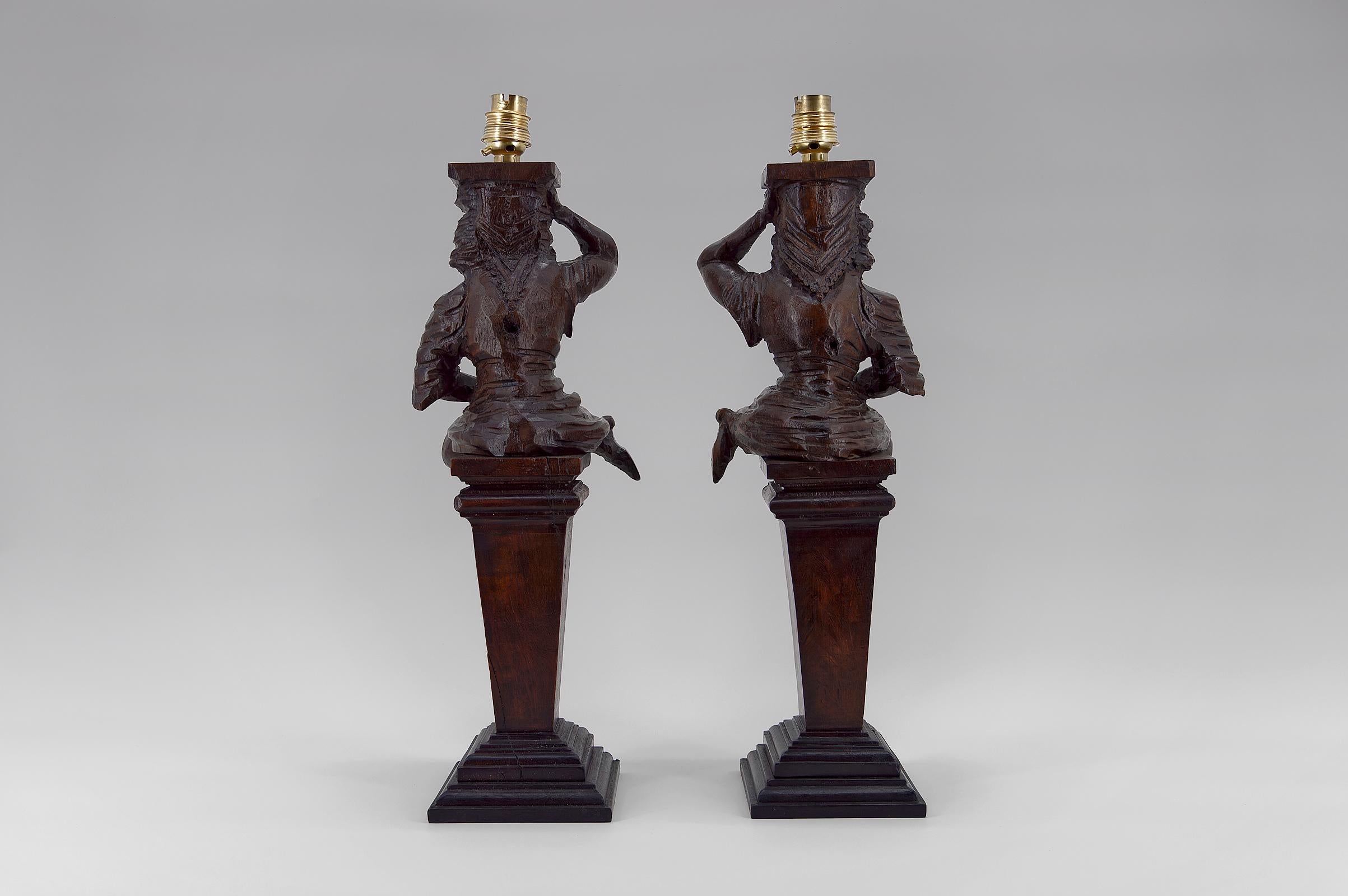 Pair of Gothic Jesters Lamps, France, 19th Century In Good Condition For Sale In VÉZELAY, FR