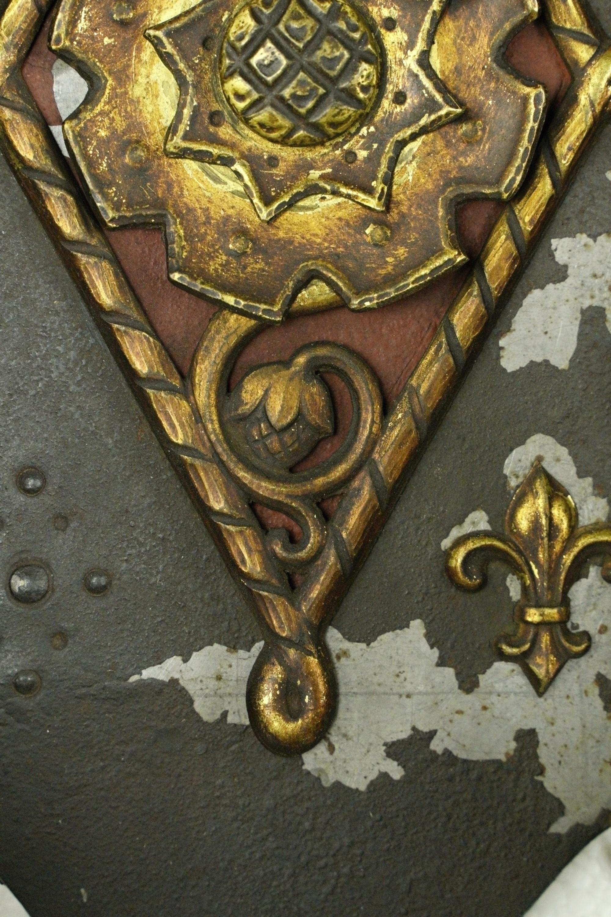 Paar gotische 2-armige Wandleuchter aus Schmiedeeisen und Bronze im Angebot 9