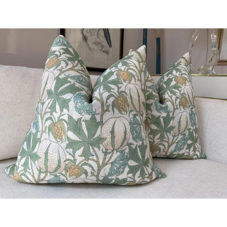 Un autre magnifique motif de la Collection Brantwood de GP et J Bakers, influencée par l'histoire ! Ces Sage présenteront des 