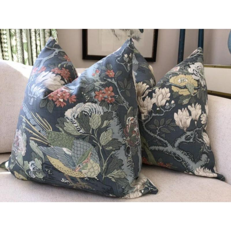 Art nouveau Paire de coussins G.P. et J. Baker 