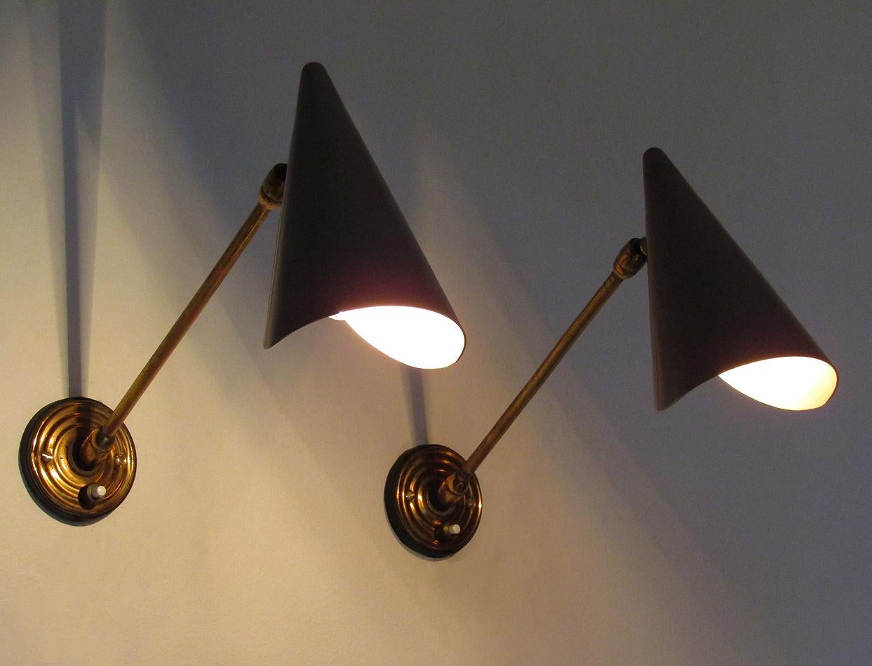 20th Century Pair of Graceful 1950s Articulated Italian Wall Lights Attributed to Stilnovo