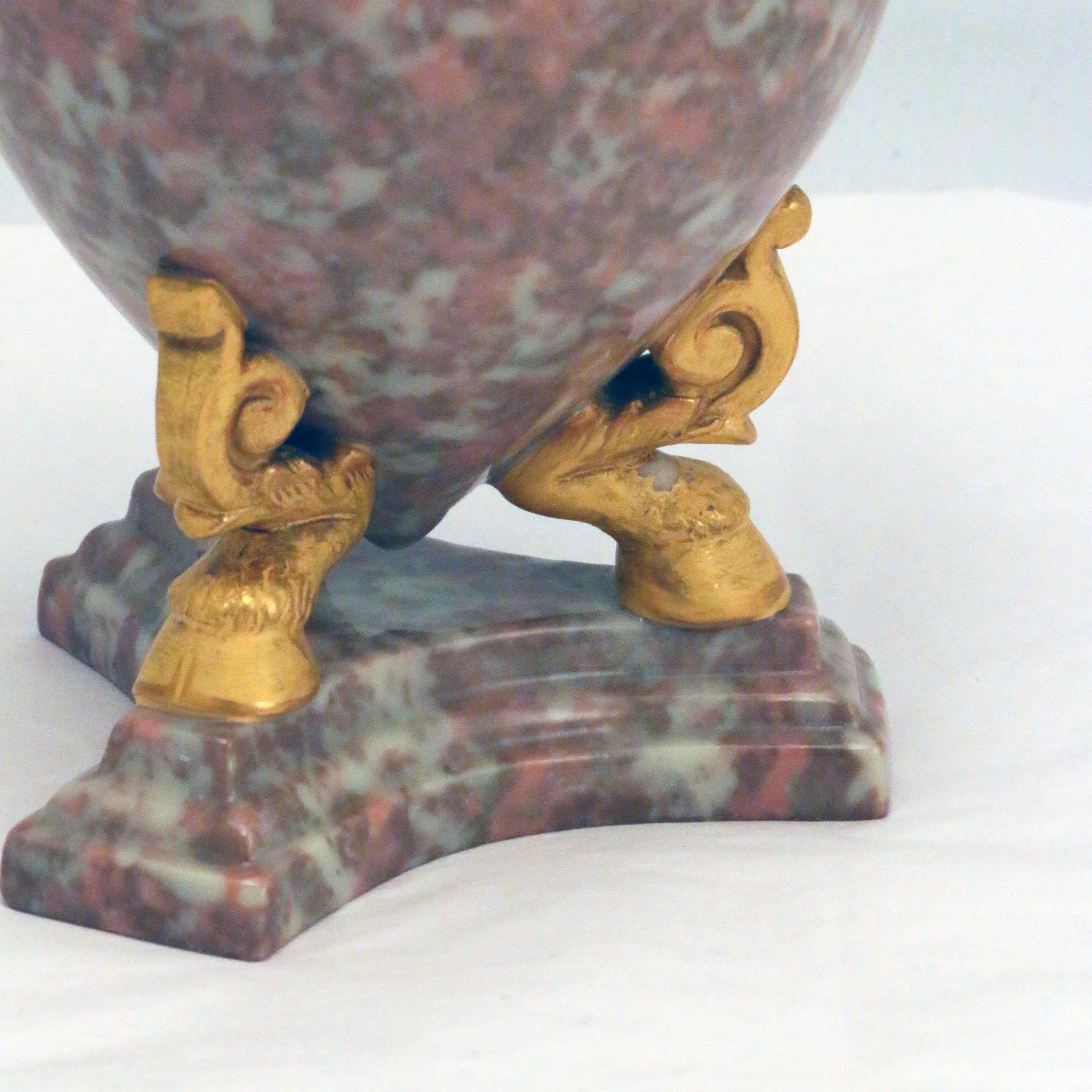 Paar Grainger Worcester Urnen mit Deckel im Zustand „Gut“ im Angebot in Montreal, QC
