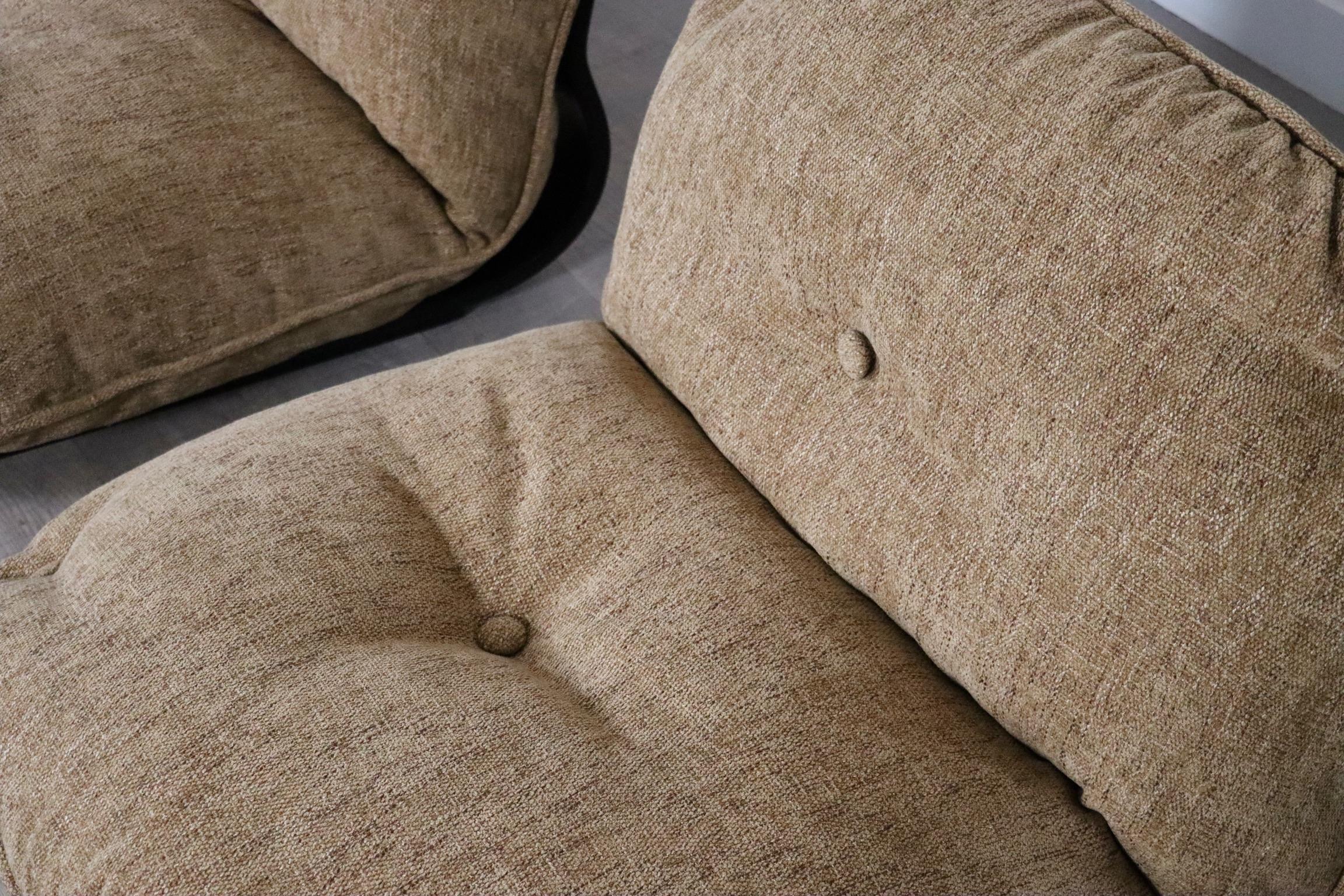 Pair Of Gran Visir Lounge Chairs In Beige By Luciano Frigerio, Italy, 1970s 7