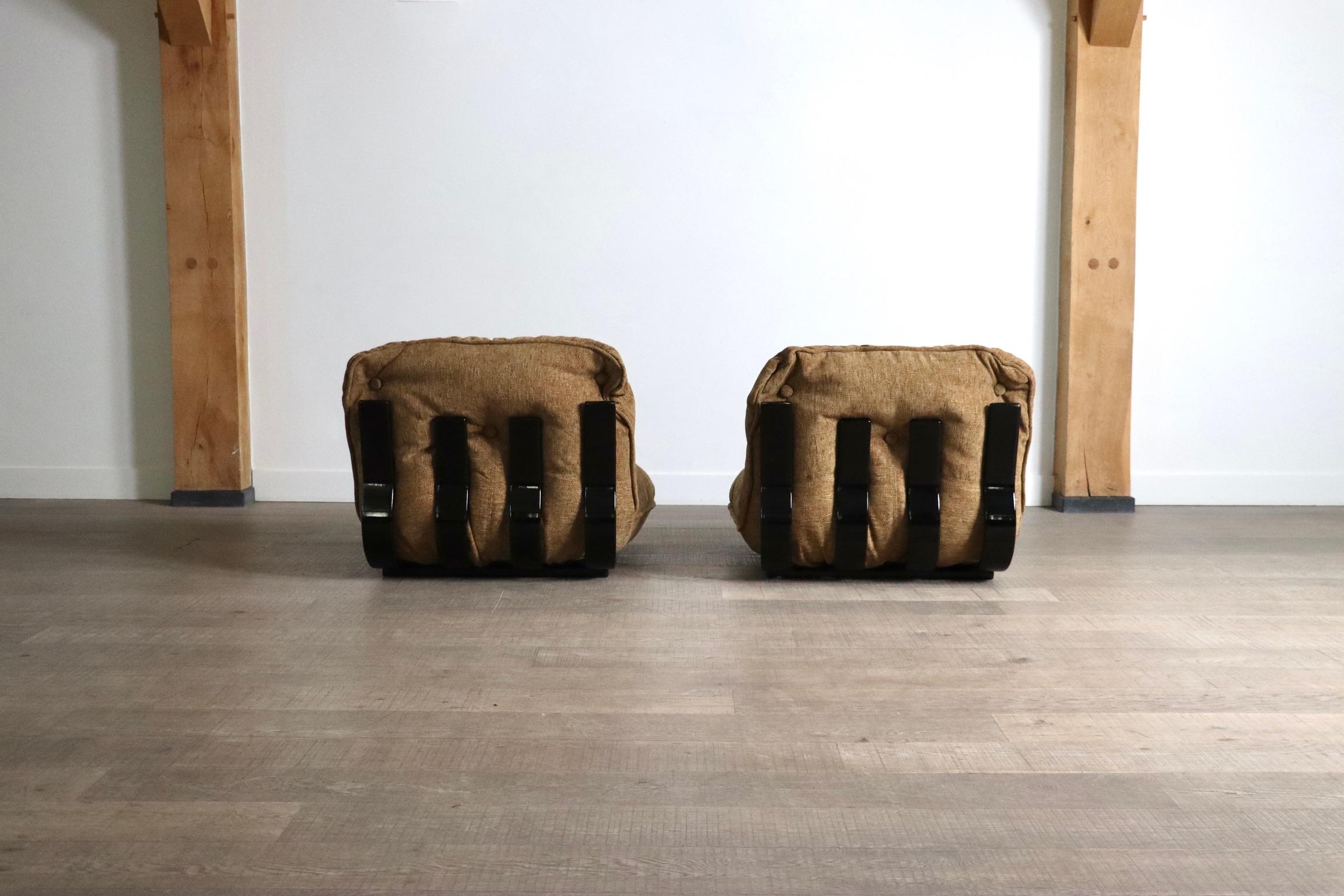 Pair Of Gran Visir Lounge Chairs In Beige By Luciano Frigerio, Italy, 1970s 9