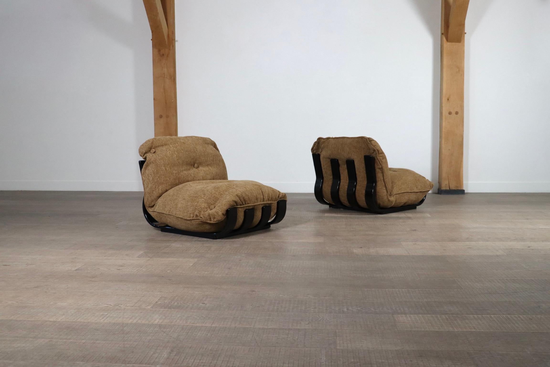 Pair Of Gran Visir Lounge Chairs In Beige By Luciano Frigerio, Italy, 1970s 11