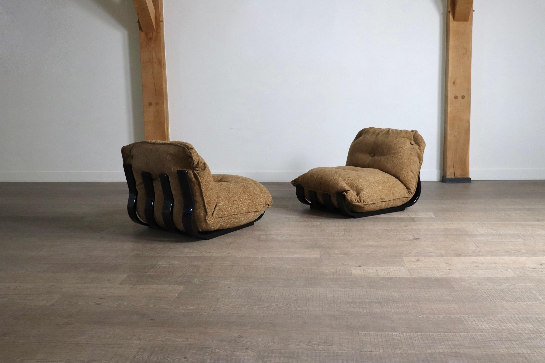 Pair Of Gran Visir Lounge Chairs In Beige By Luciano Frigerio, Italy, 1970s 12