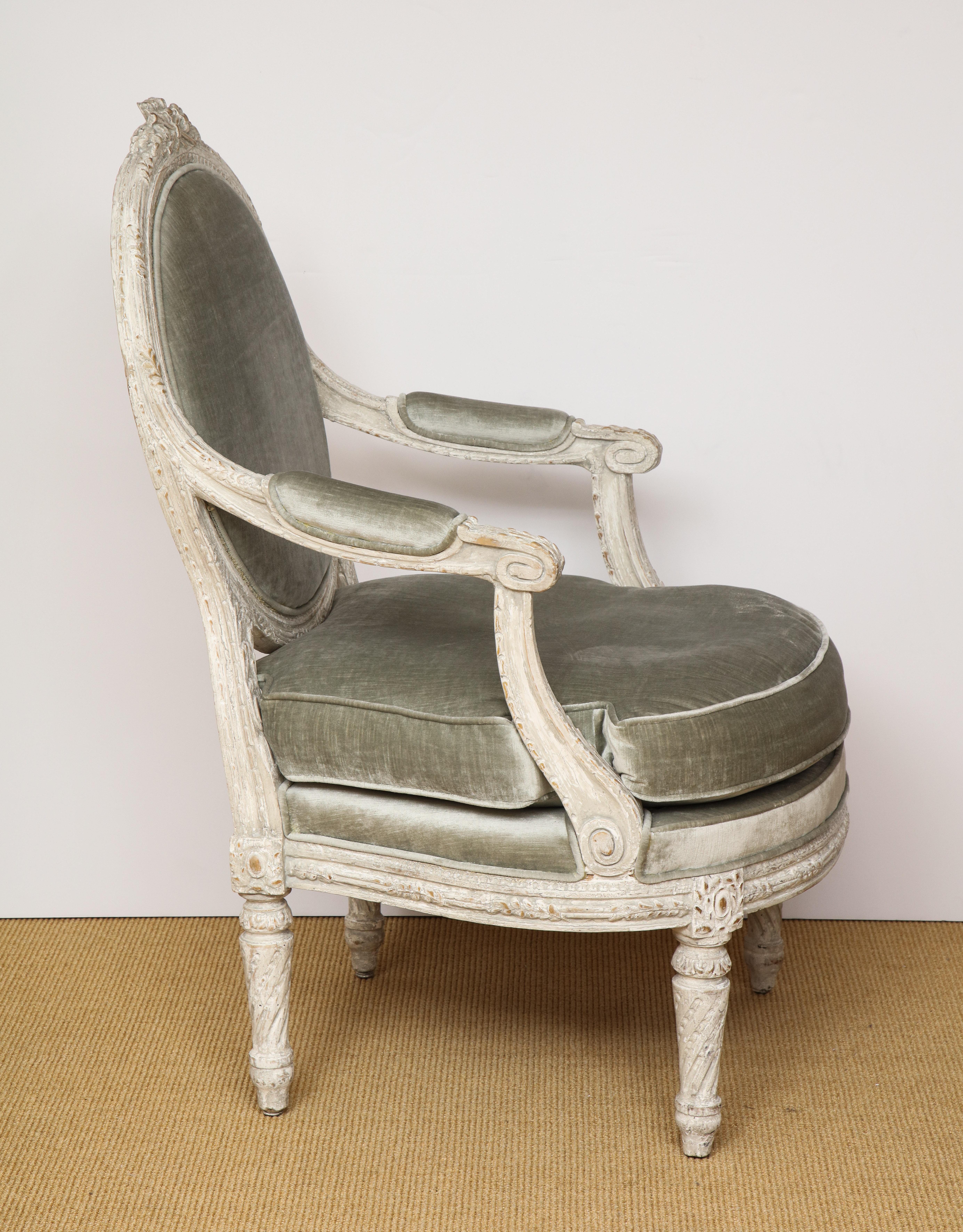 Pair of Grand Italian Neo-Classic Painted Open Armchairs 2