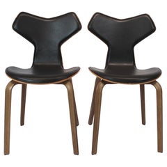 Vintage Pair of Grand Prix Chairs, Model 4130, by Arne Jacobsen and Fritz Hansen