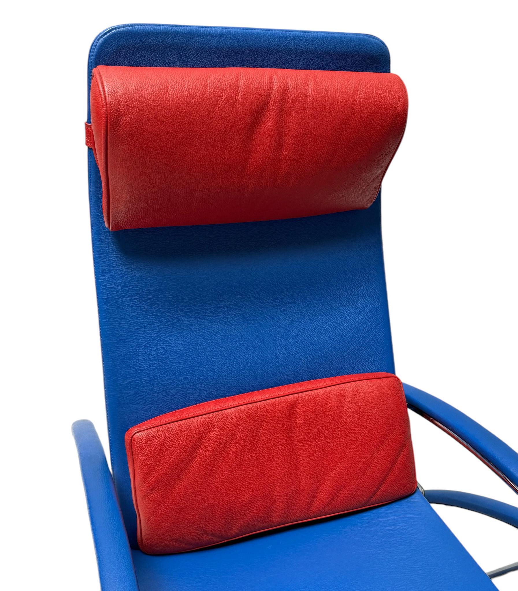 Par de  Sillas de salón con taburetes Grand Repos de Jean Prouvé Tecta , años 80 Cuero en venta