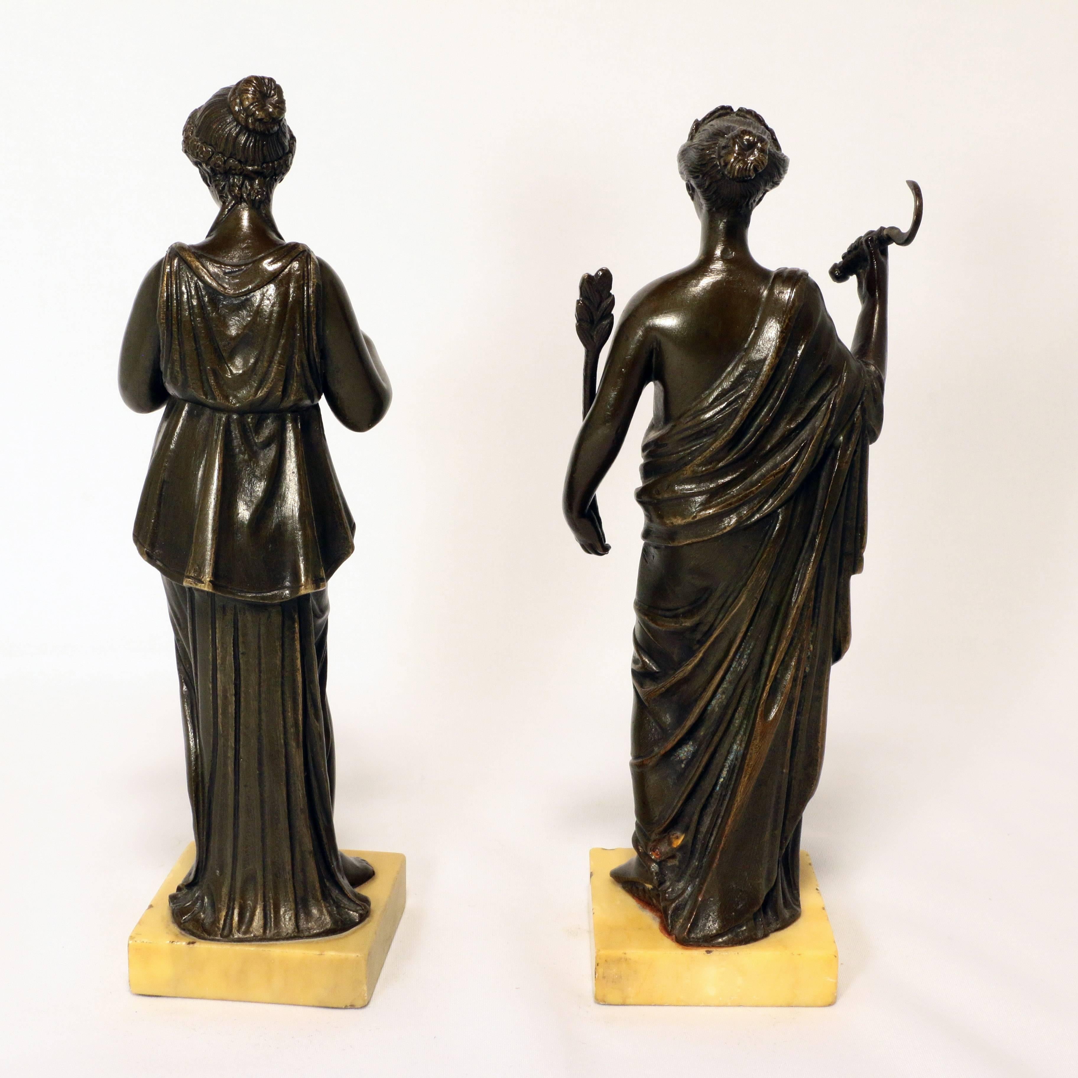 Romain classique Paire de figurines en bronze Grand Tour d'après l'Antique en vente