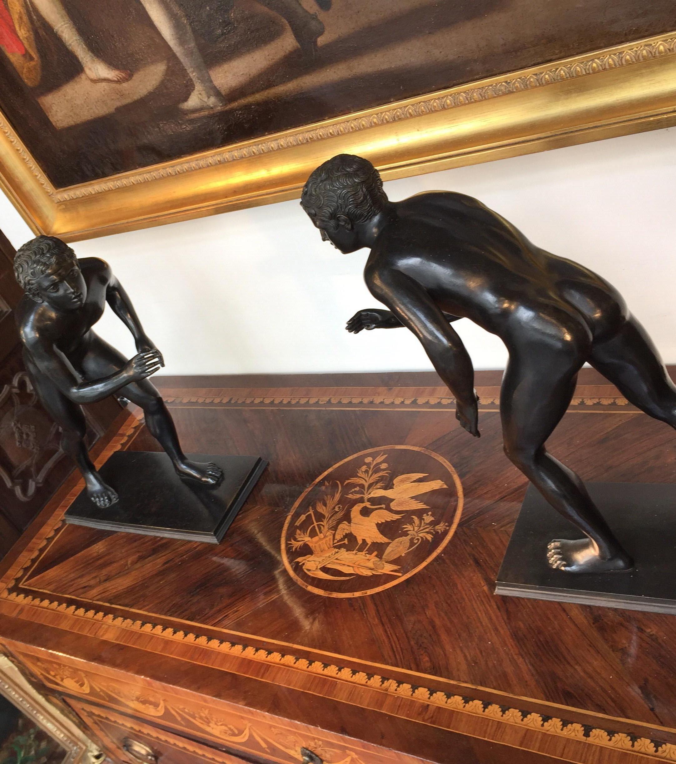 Pair of Grand Tour Bronze Sculptures of the Herculaneum Runners 20th Century In Good Condition In Milan, IT