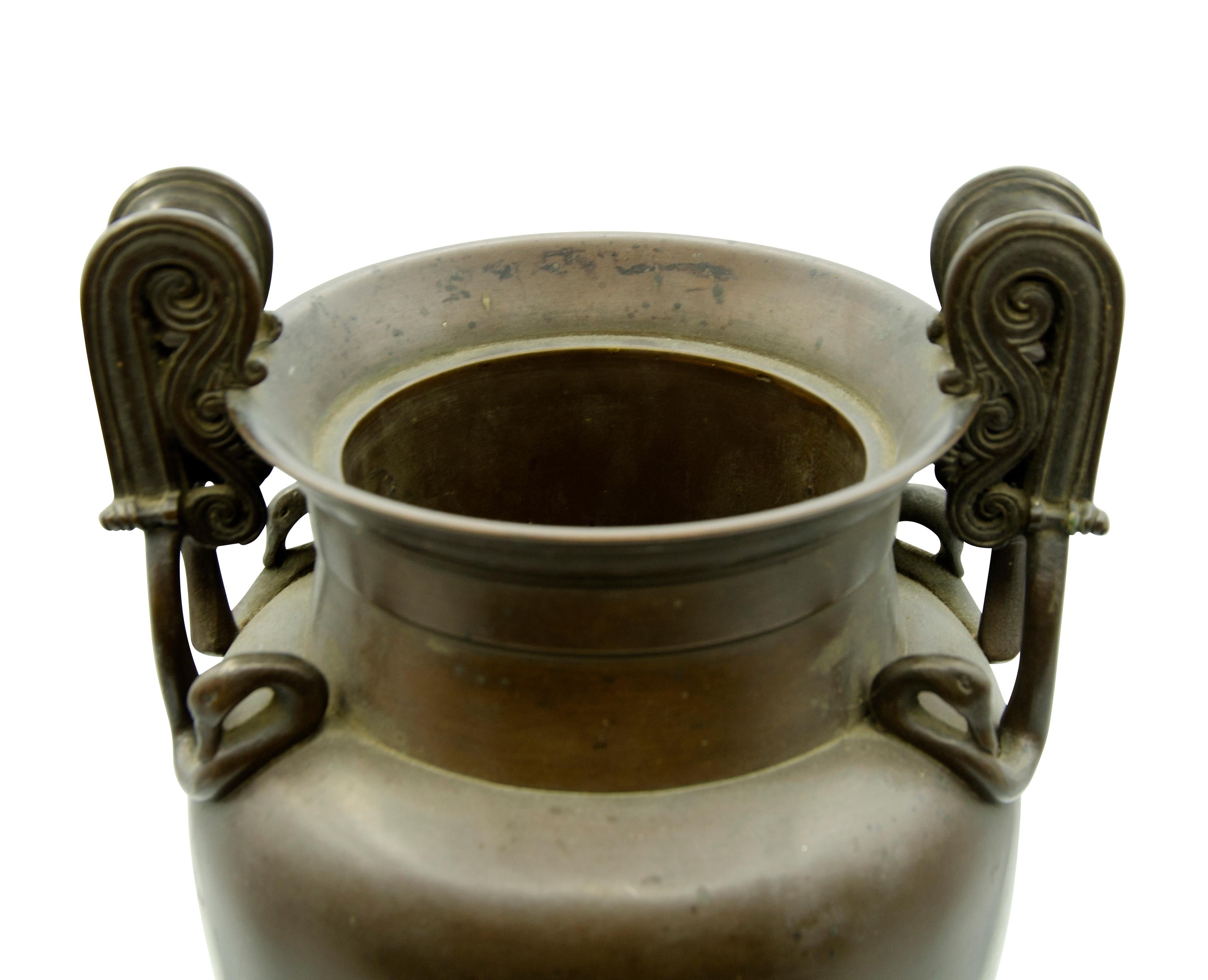 Pair of Grand Tour Greek Revival Bronze Urns on Marble Bases 11