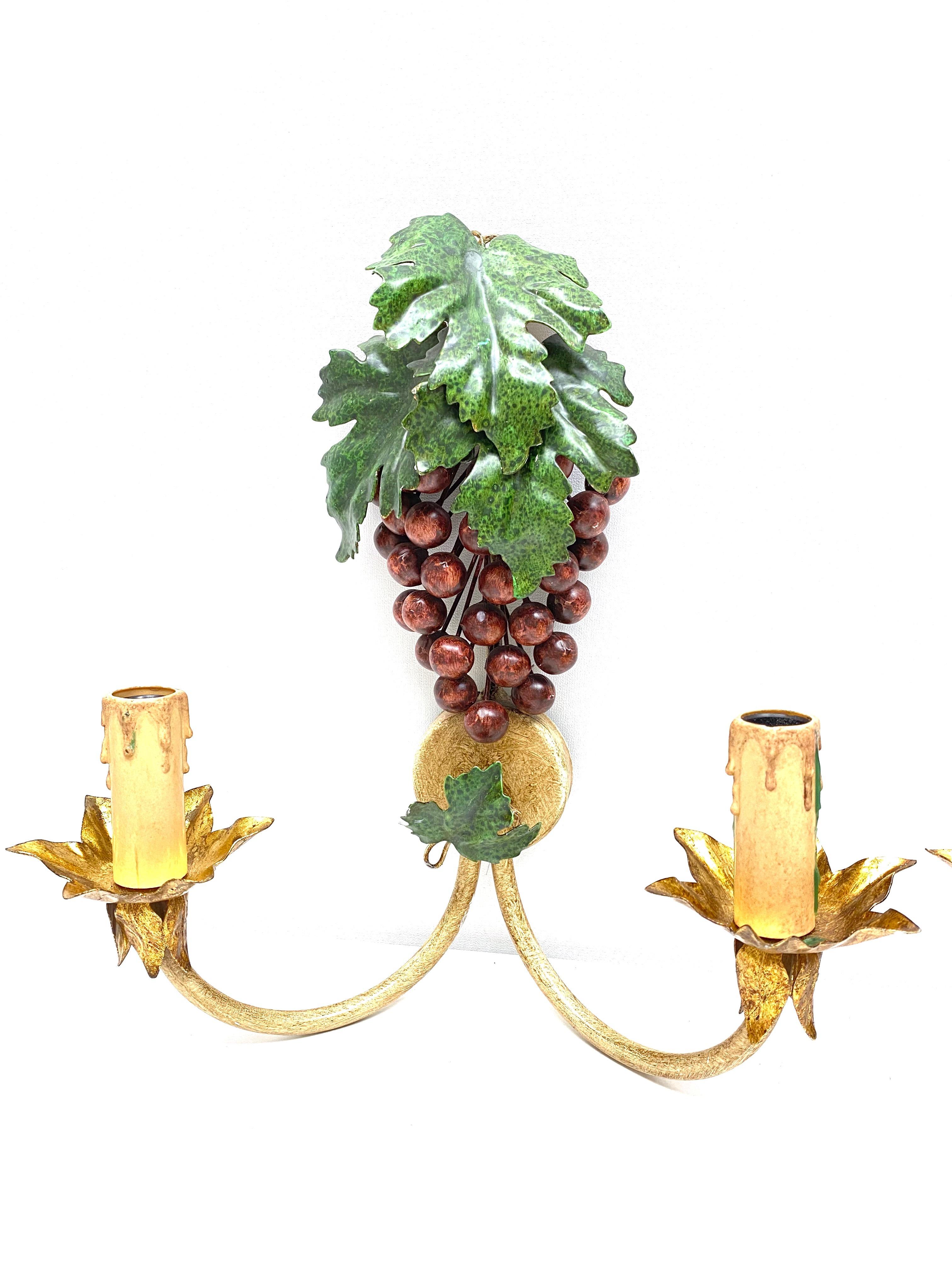 Italian Pair of Grape and Leaf Tole Sconces Polychrome Metal, 1960s, Italy For Sale