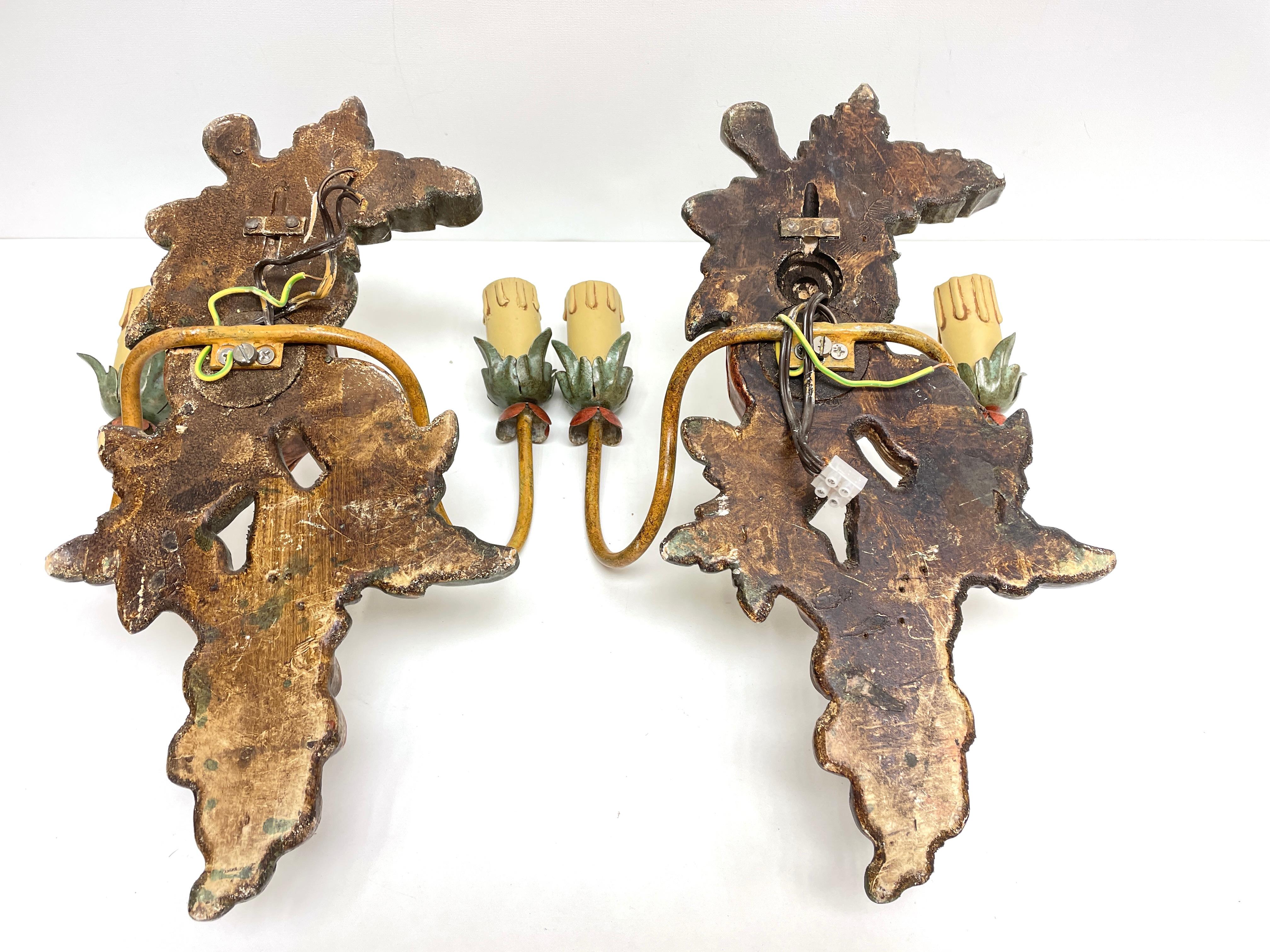 Pair of Grape and Leaf Tole Sconces Polychrome Wood, 1960s, Italy For Sale 5