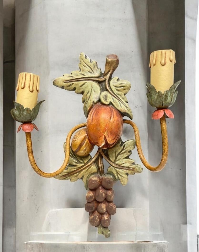 Pair of Grape and Leaf Tole Sconces Polychrome Wood, 1960s, Italy For Sale 8