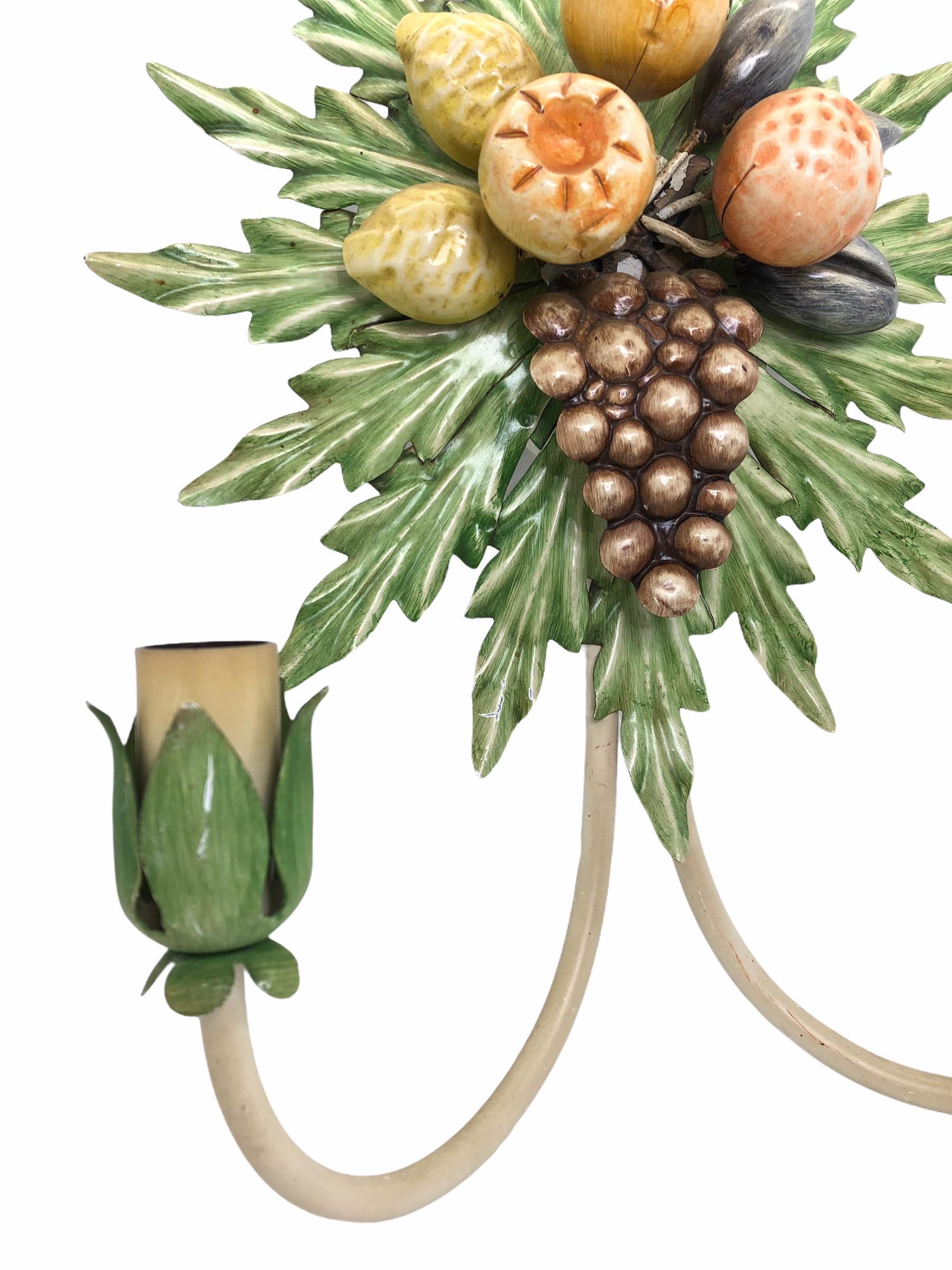 Pair of Grape, Fruits and Leaf Tole Sconces Polychrome Metal, 1960s, Italy For Sale 1